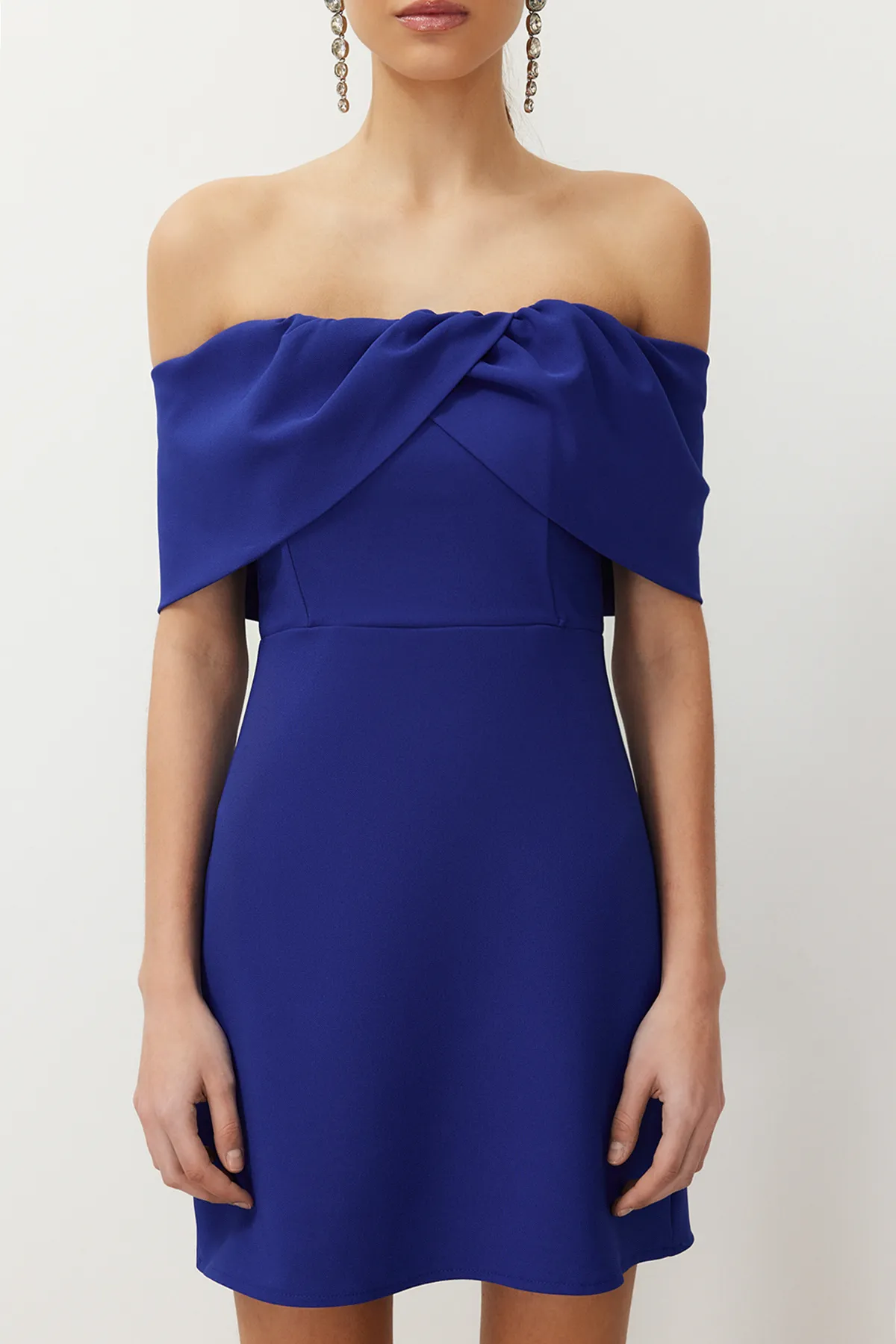 Trendyol Collection  Saks Carmen-Kragen gewebtes elegantes Abendkleid TPRSS24EL00154