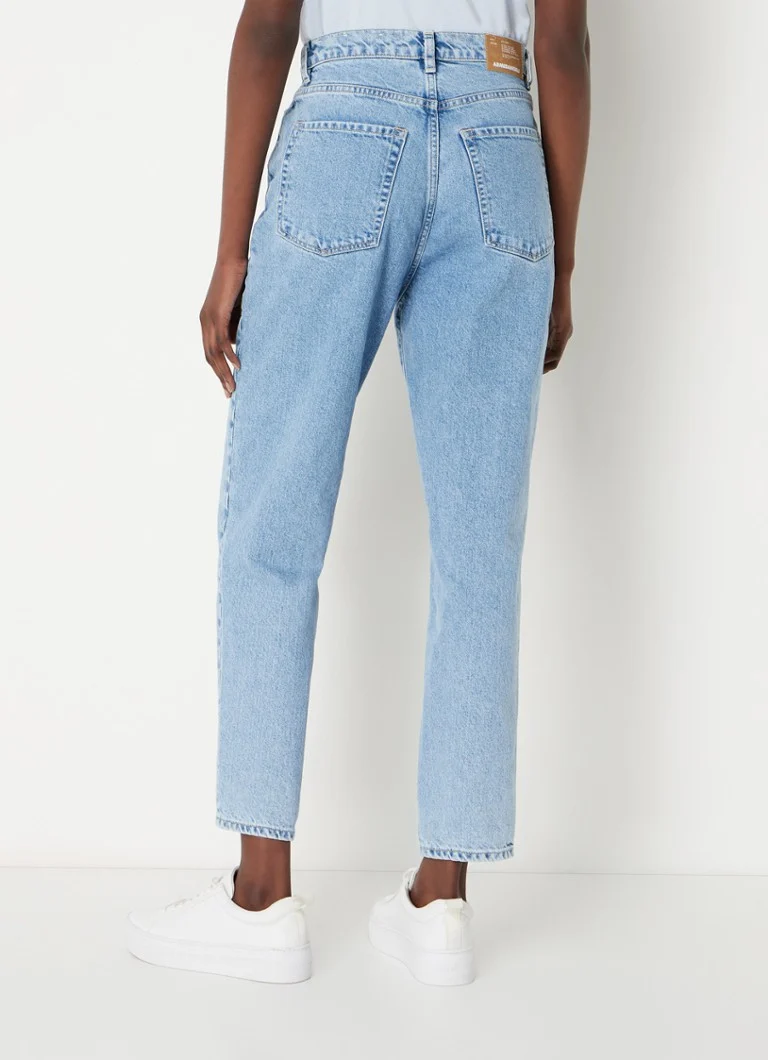 Jeans a vita alta Mairaa di ARMEDANGELS, modello mom fit, in cotone biologico