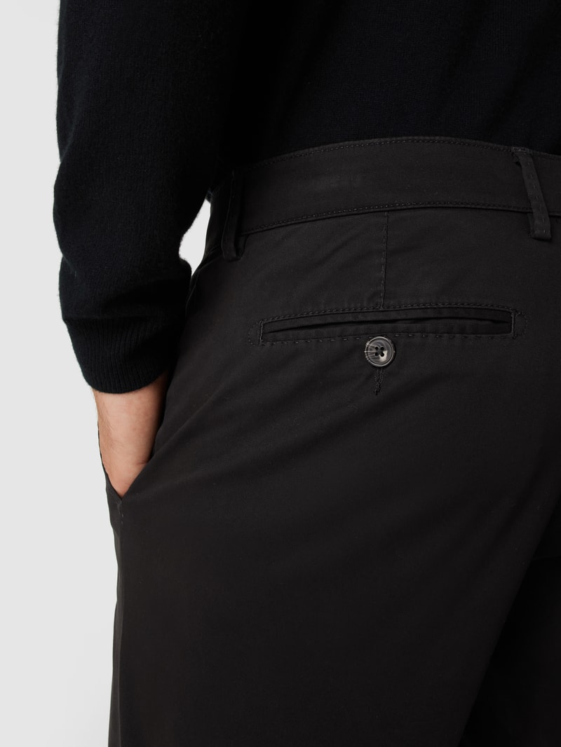 Chino mit Eingrifftaschen in schwarz