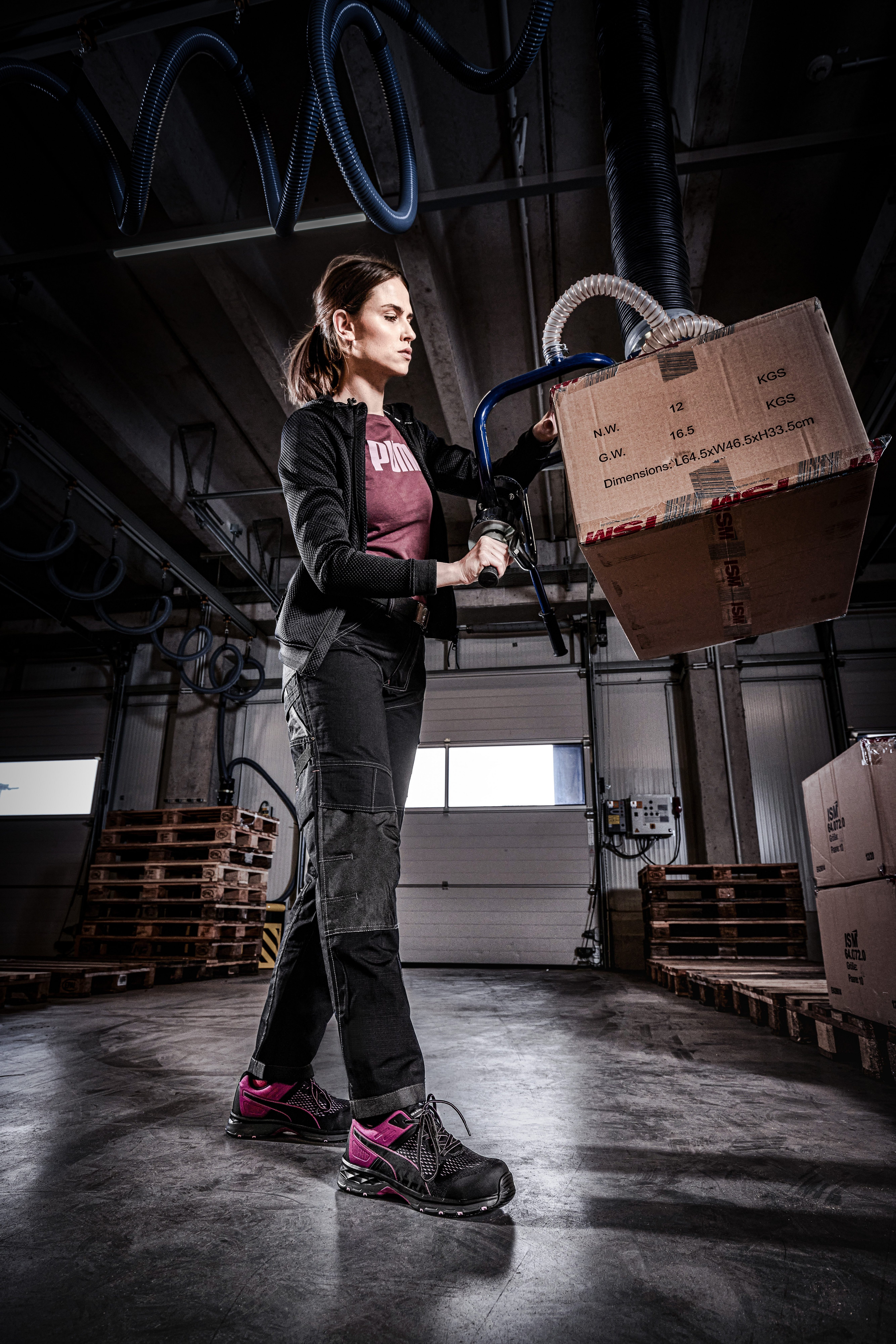 PUMA Safety DEFINE WNS LOW Sicherheitsschuh S1P, rutschfest und hitzebeständig