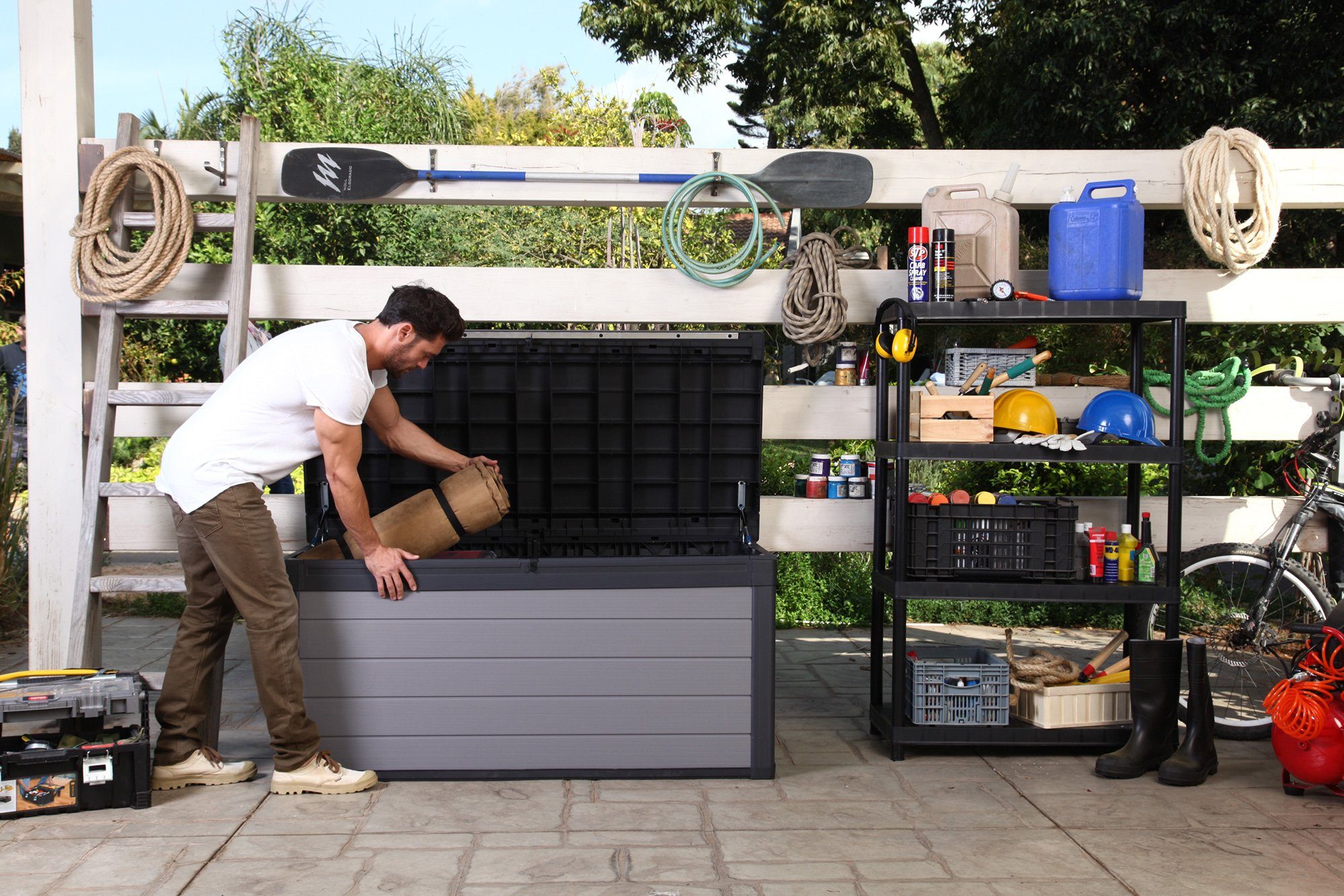 Keter Kissenbox Kissenbox Premier Box, Sitztruhe, XL Gartenbox, wetter- und UV beständig, inkl. Gasdruckfedern