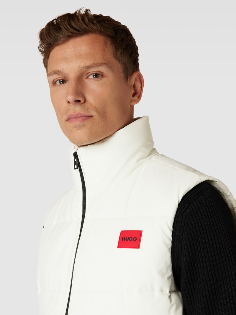 Steppweste mit Label-Patch Modell 'Baltino' in offwhite
