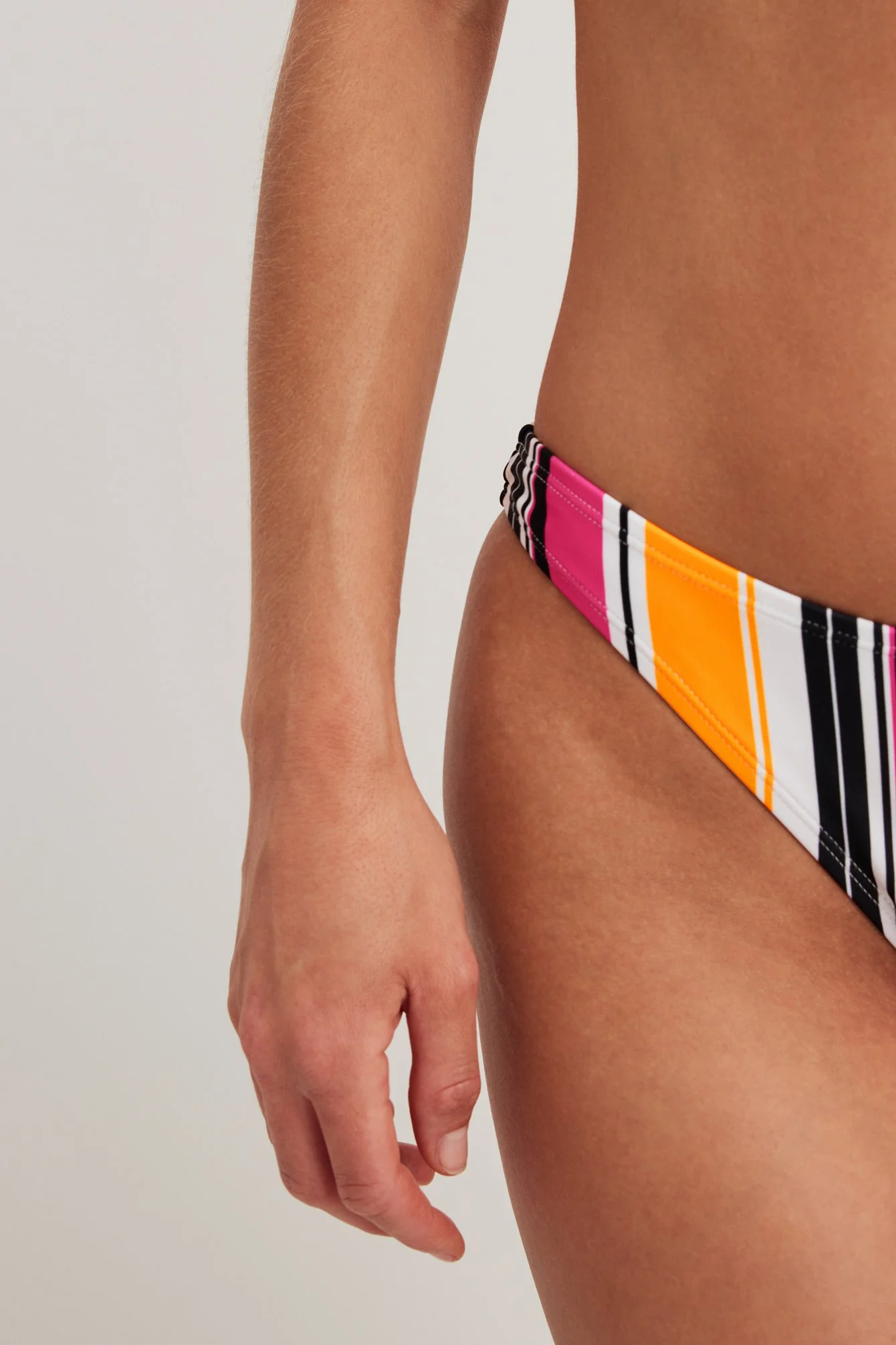 Bikinihöschen mit hoher Taille