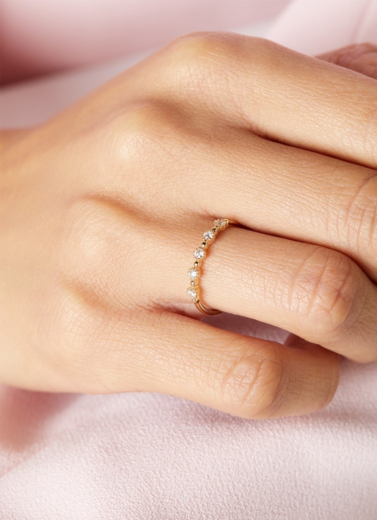 Anello Diamond Point in oro giallo con diamante da 0,17 ct, Joy