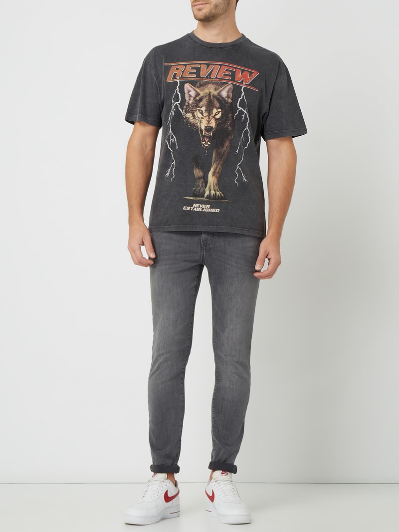 Skinny Fit Jeans mit Label-Patch in mittelgrau