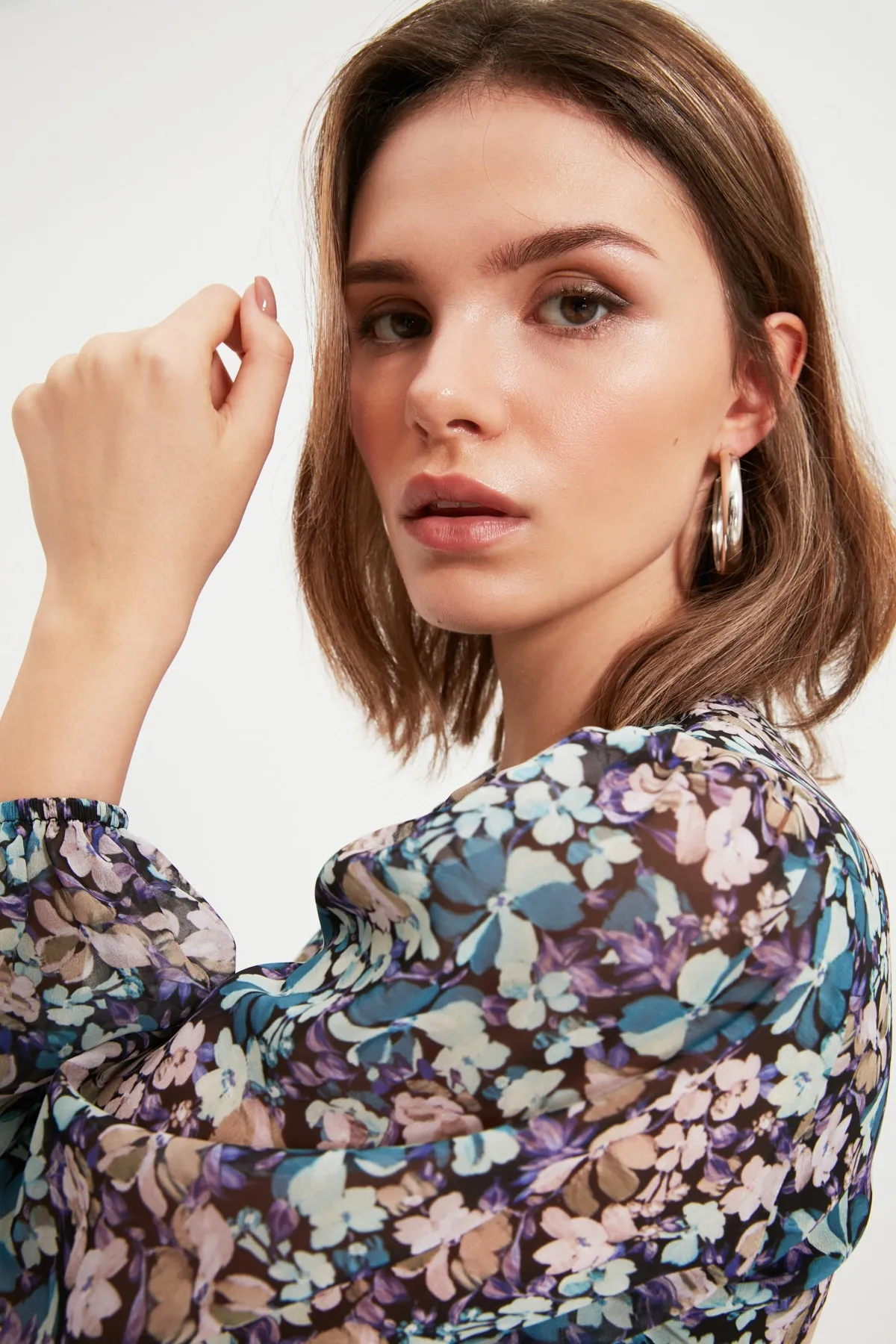 Trendyol Collection  Mehrfarbiges, gewebtes Kleid mit Rockdetails TWOAW22EL0700