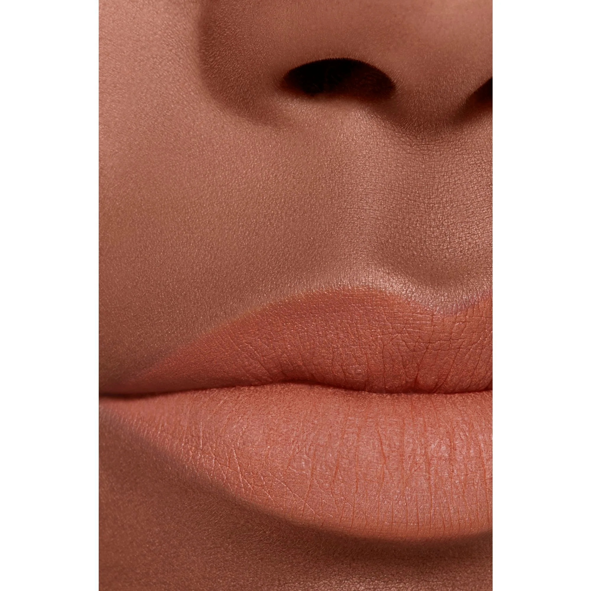 ROUGE ALLURE LIQUID VELVET - RUJ FLUID MAT INTENS, DE ULTRA-LUNGĂ DURATĂ