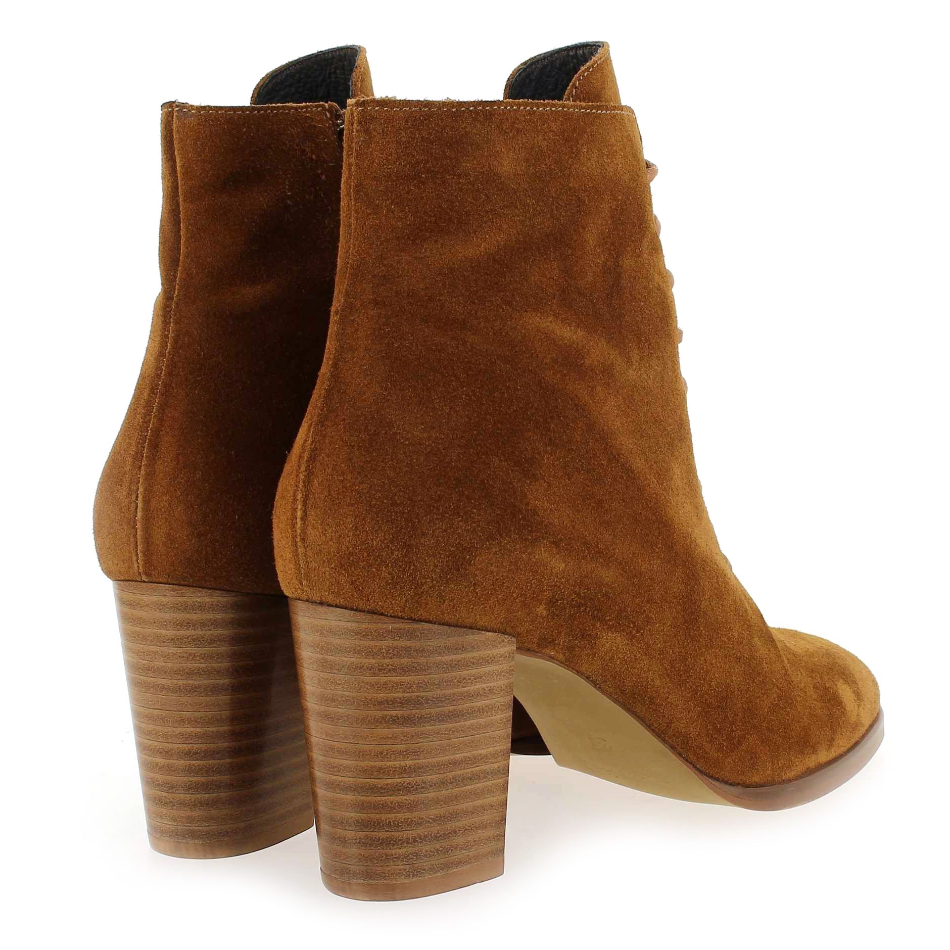 Janie Philip  FLASH - Camel