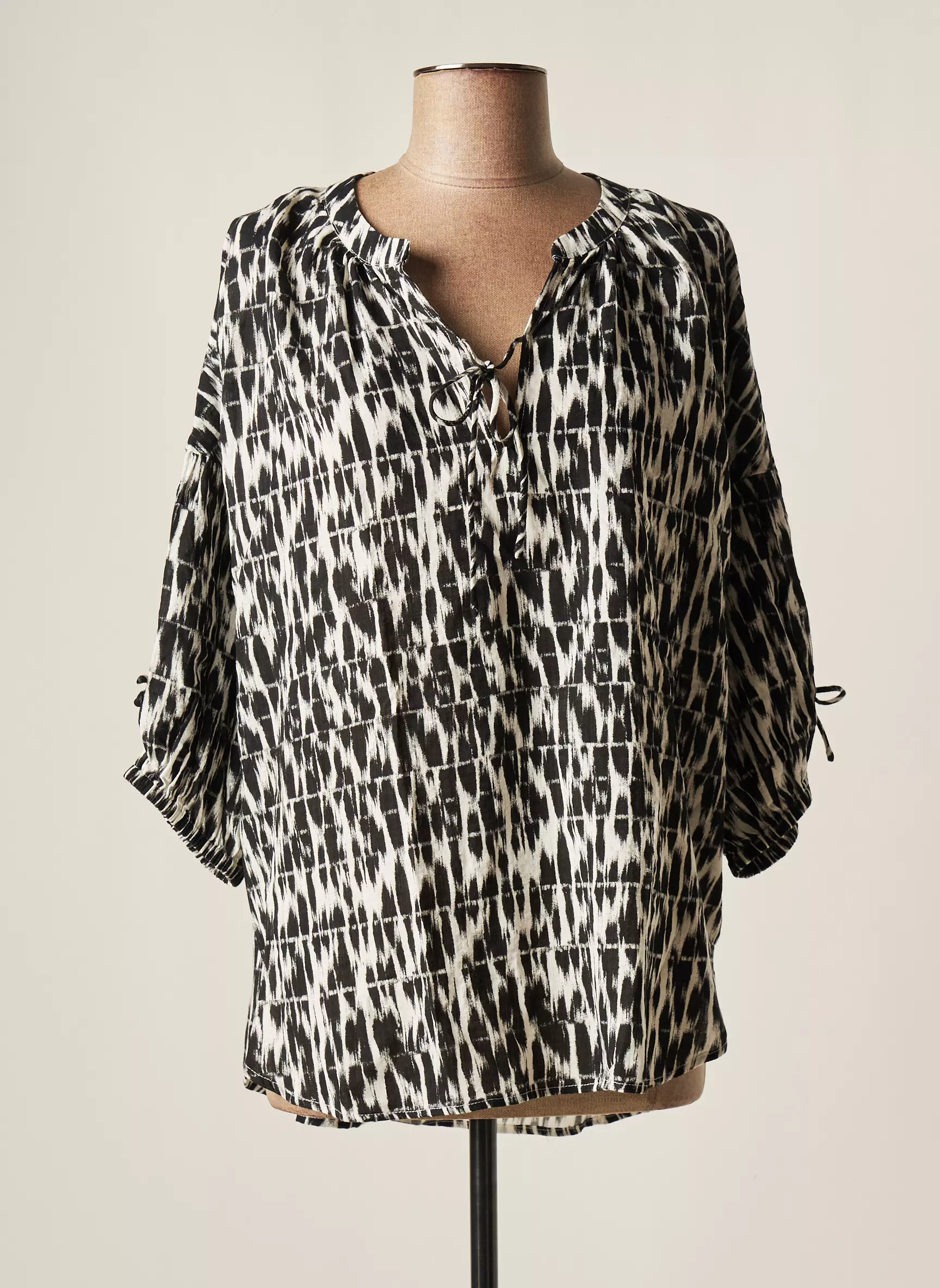 Yest Blouses Femme couleur noir