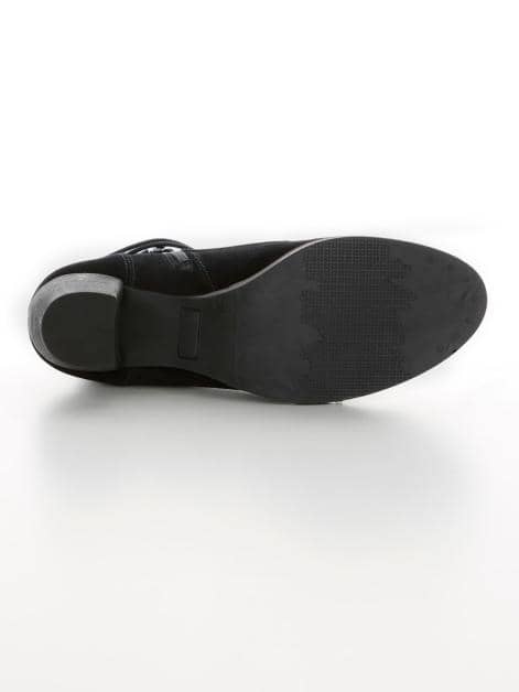 Schnürstiefelette mit auswechselbarem Fußbett