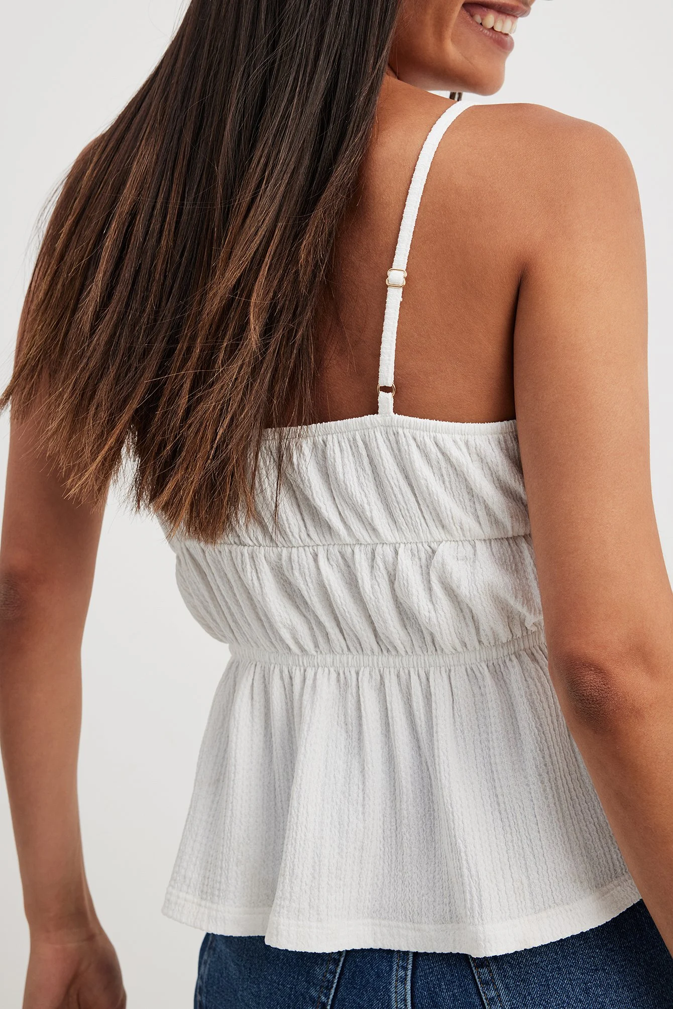 Strukturiertes Singlet mit V-Ausschnitt