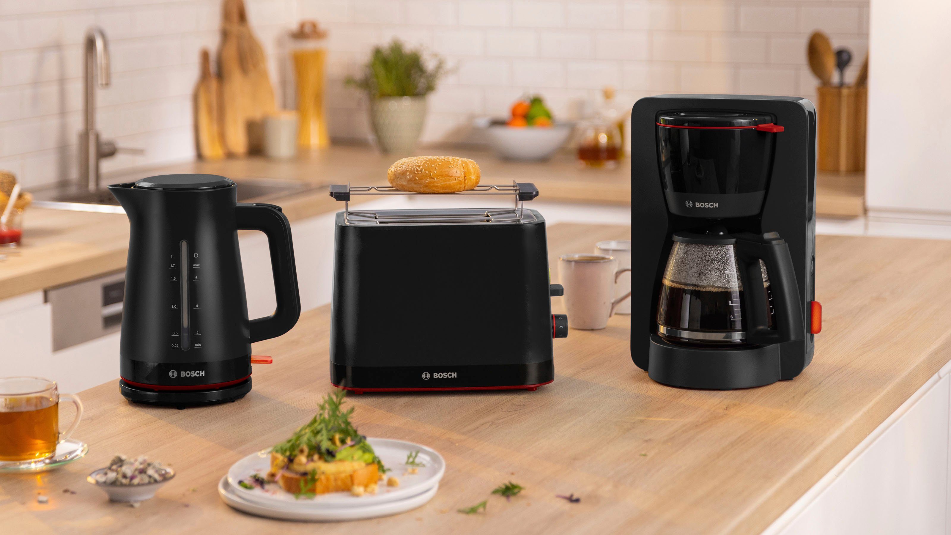 BOSCH Filterkaffeemaschine MyMoment TKA3M133, 1,25l Kaffeekanne, Papierfilter 1x4, 60min Warmhaltefunktion, Aroma intense, Entkalkungsprogramm, 1200 W