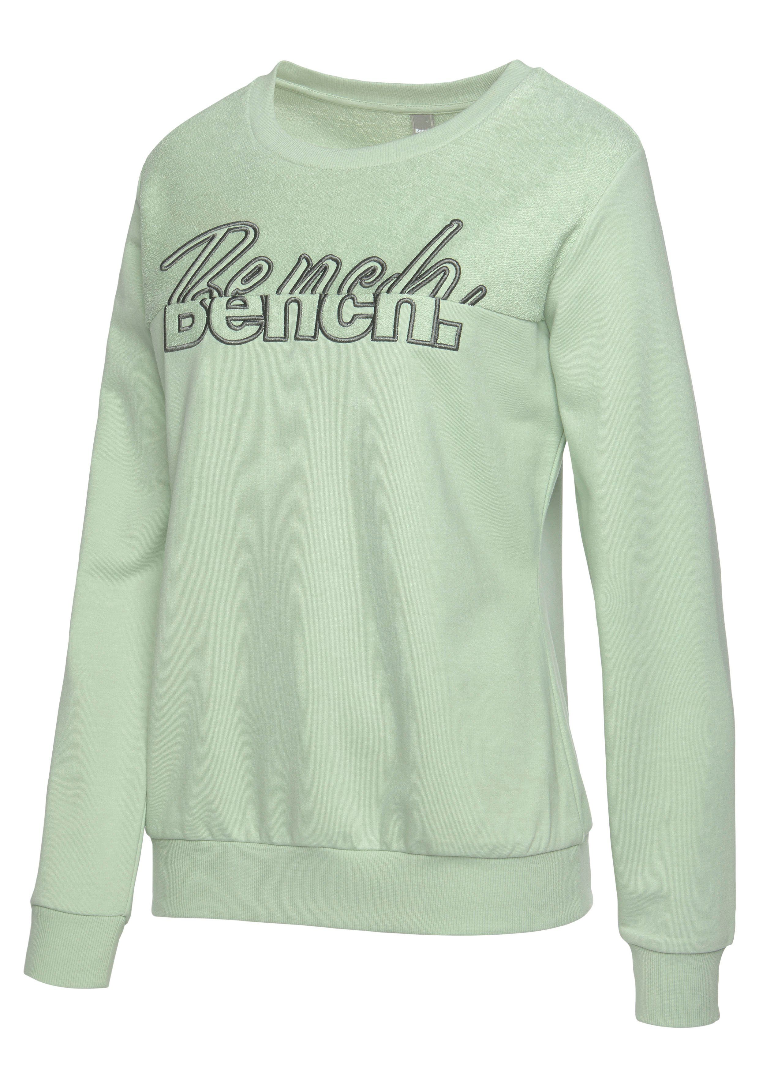 Bench. Sweatshirt mit Logostickerei, Loungeanzug
