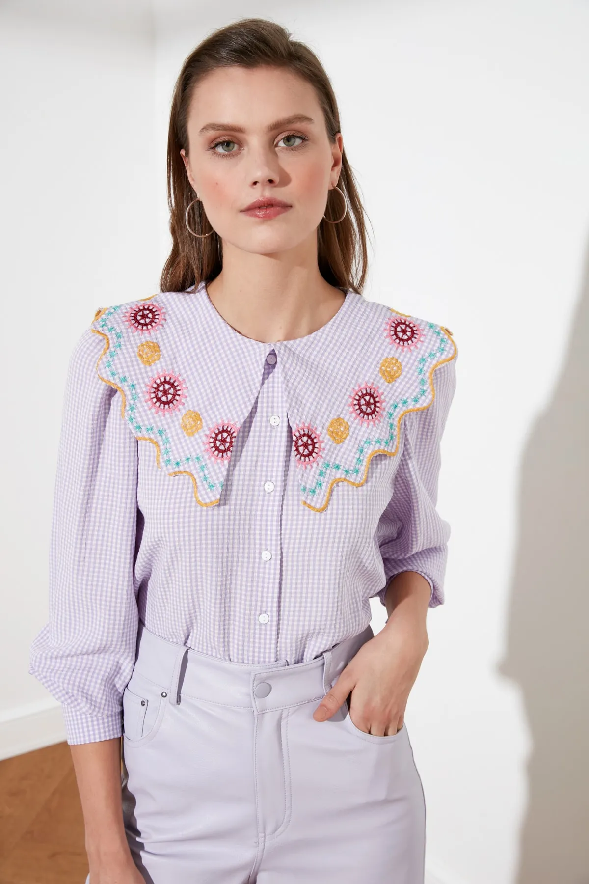 Trendyol Collection  Lila bestickt - Seersucker Regular Hemd TWOSS21GO0232