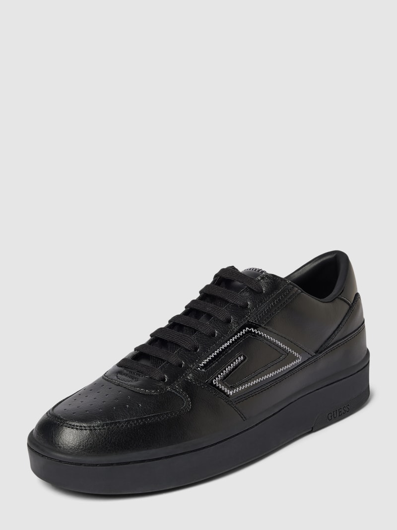 Sneaker mit Schnürverschluss Modell 'SILINA' in schwarz