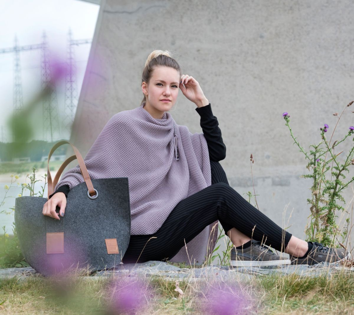 Knit Factory Aufbewahrungstasche Tess Taschen 20x40x50 cm Anthrazit (1-tlg), Strickware Aufbewahrungstasche Tasche