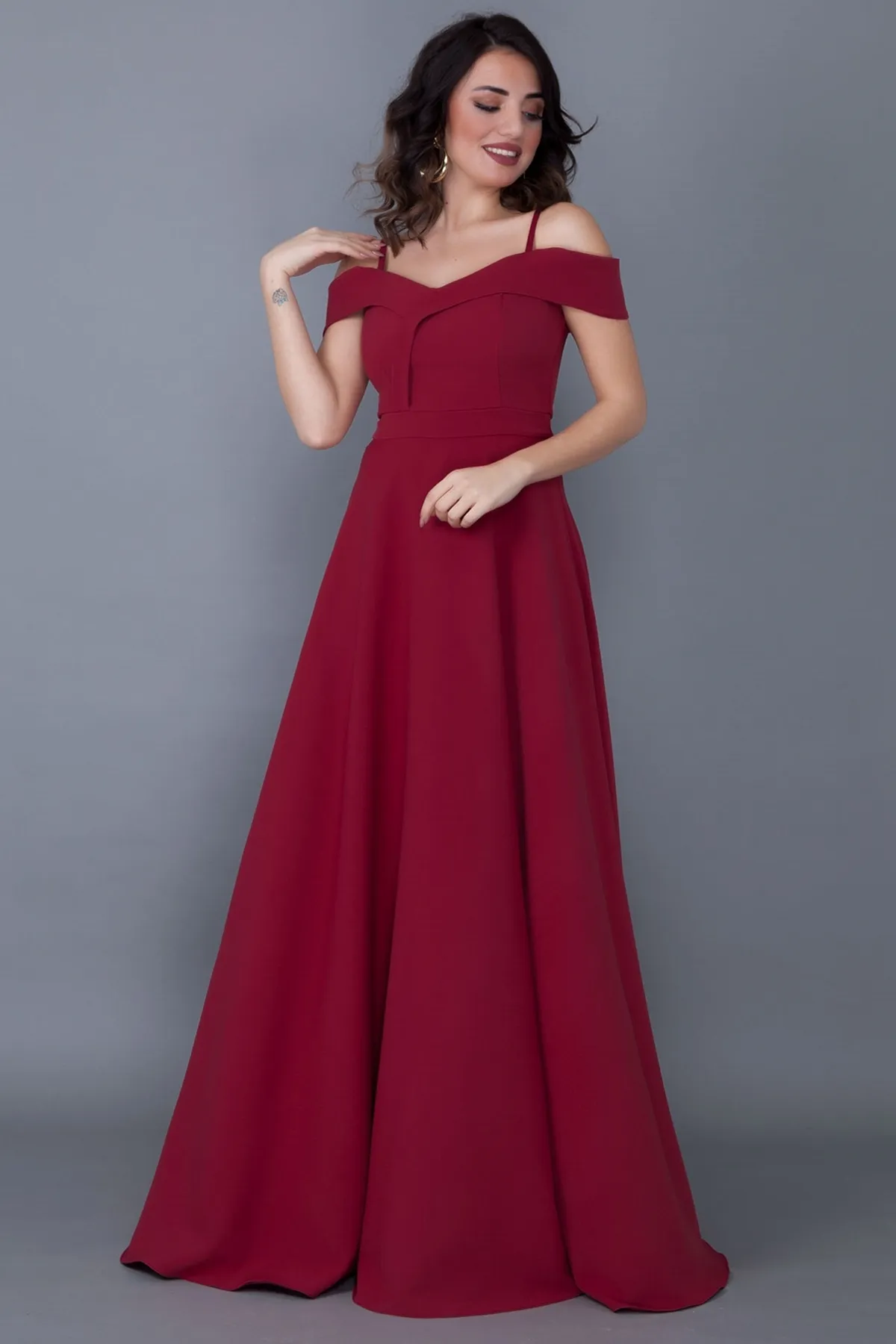 lovebox  Trägerloses, schulterfreies, zweireihiges Abendkleid in Maxilänge in Weinrot in Übergröße, Abendkleid 342