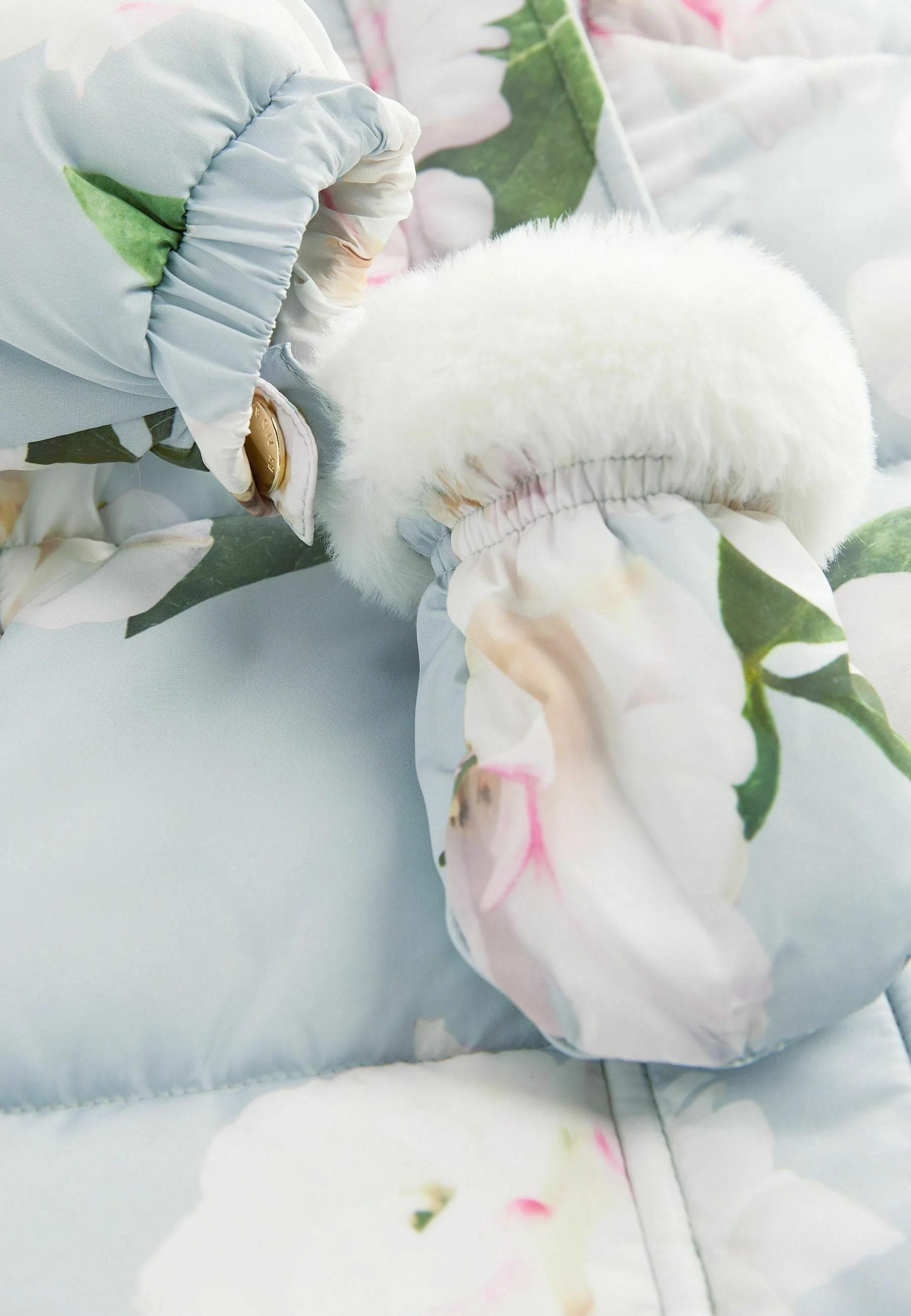 Baker by Ted Baker RESISTENTE A LA DUCHA FLORAL - Traje de nieve