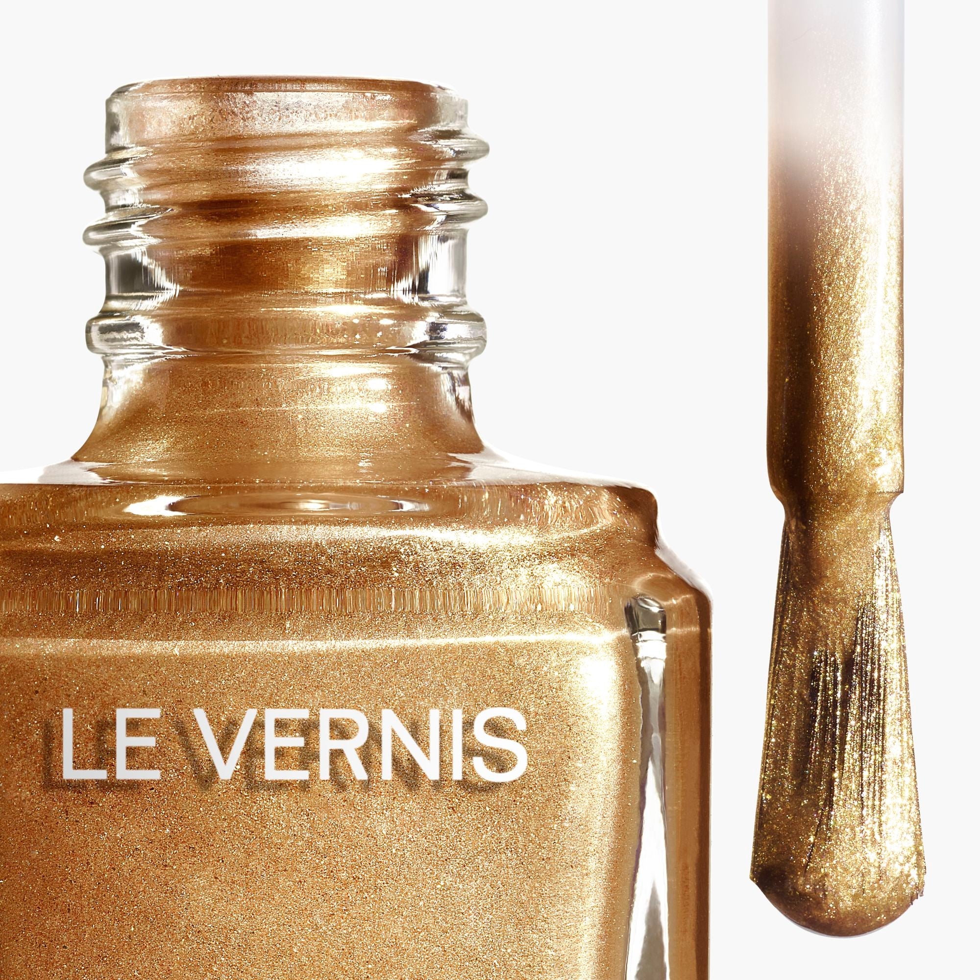 LE VERNIS - PITKÄKESTOINEN VÄRI JA LOISTAVUUS