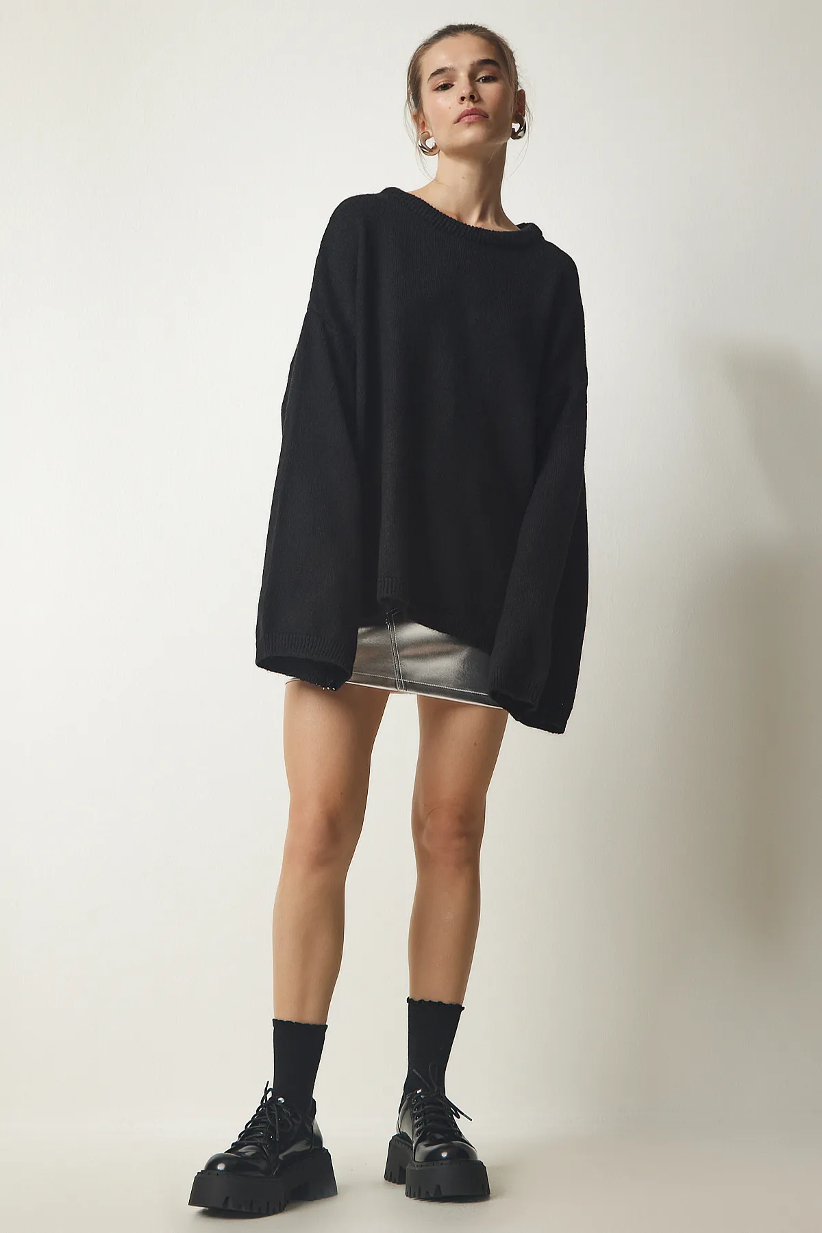 Happiness İstanbul  Schwarzer Oversize-Strickpullover Basic KB00034 für Damen