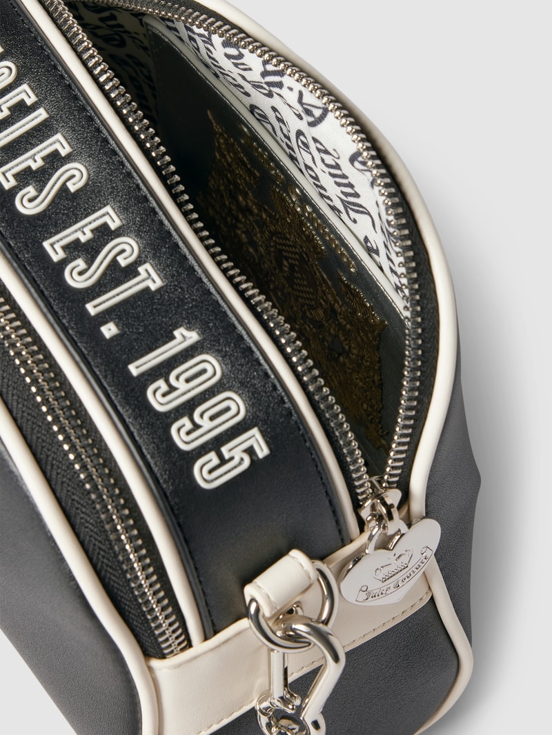 Handtasche mit Label-Detail Modell 'HEATHER' in schwarz