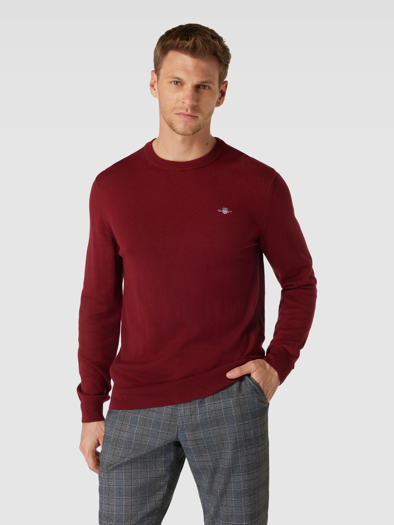 Strickpullover mit Rundhalsausschnitt und Label-Stitching in bordeaux rot