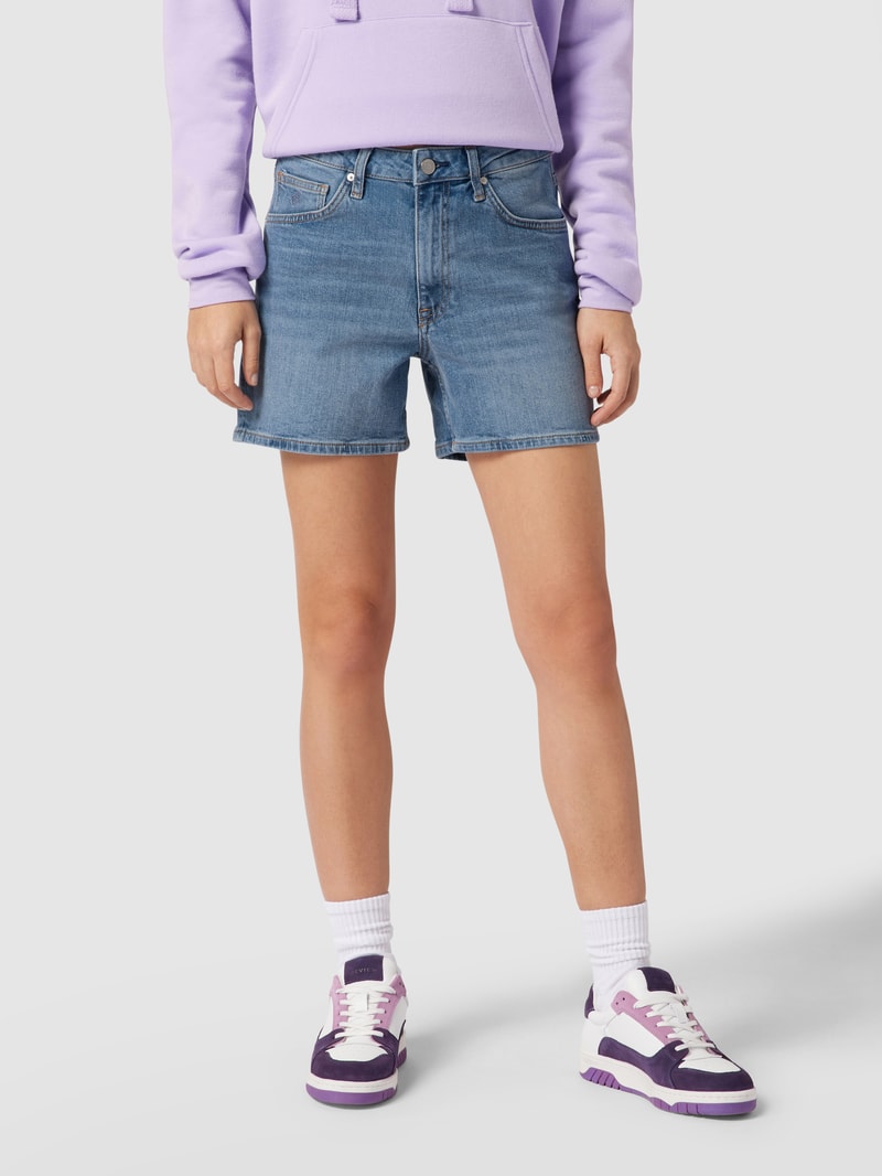 Jeansshorts mit Logo-Stitching in hellblau