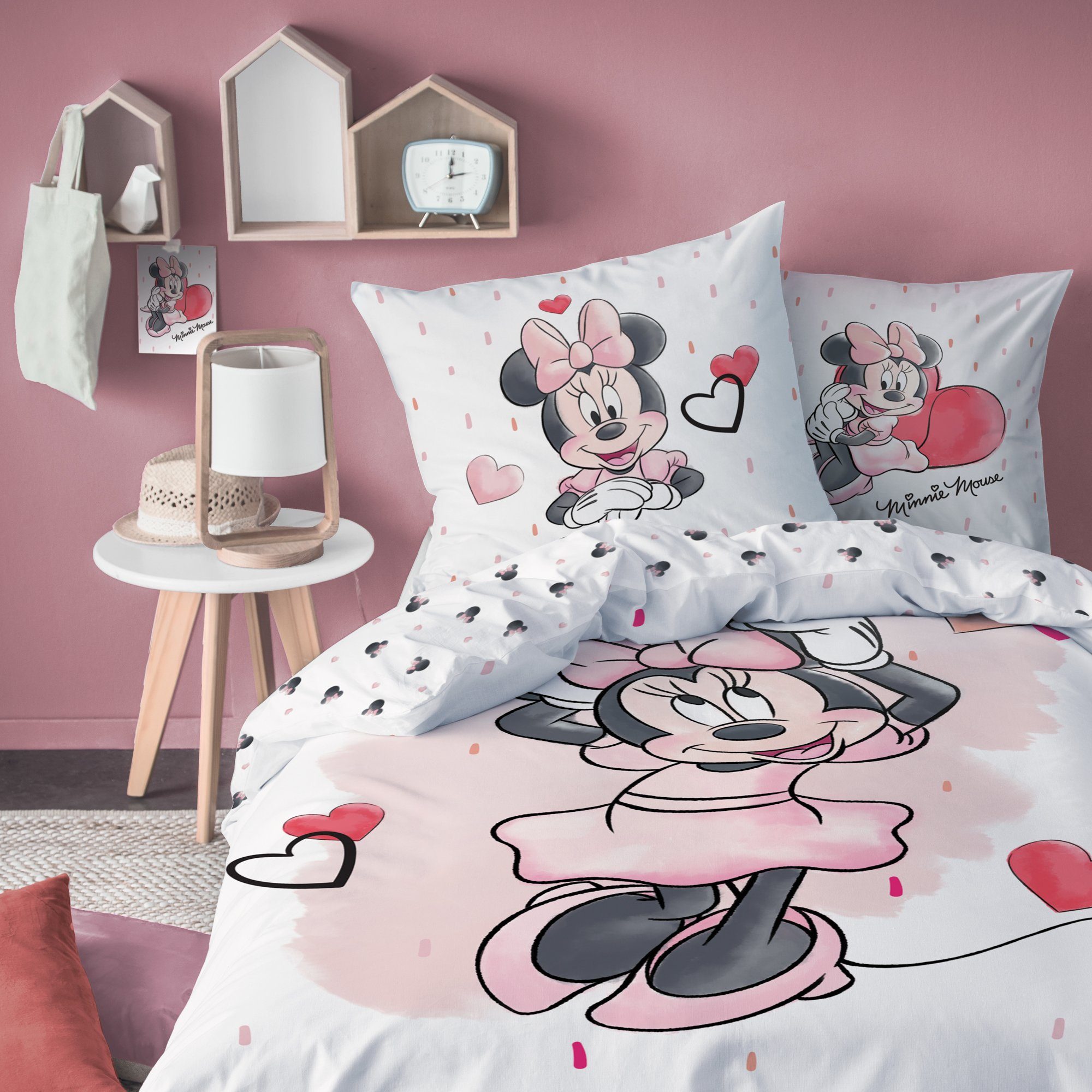 Kinderbettwäsche Minnie Mouse 135x200 + 80x80 cm, 100 % Baumwolle, MTOnlinehandel, Renforcé, 2 teilig, süße  Minnie Maus Bettwäsche mit vielen Herzchen in rosa