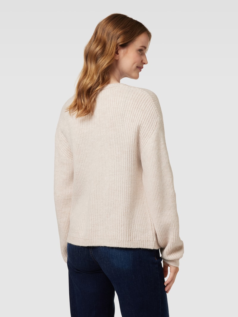 Cardigan mit seitlichen Taschen in beige