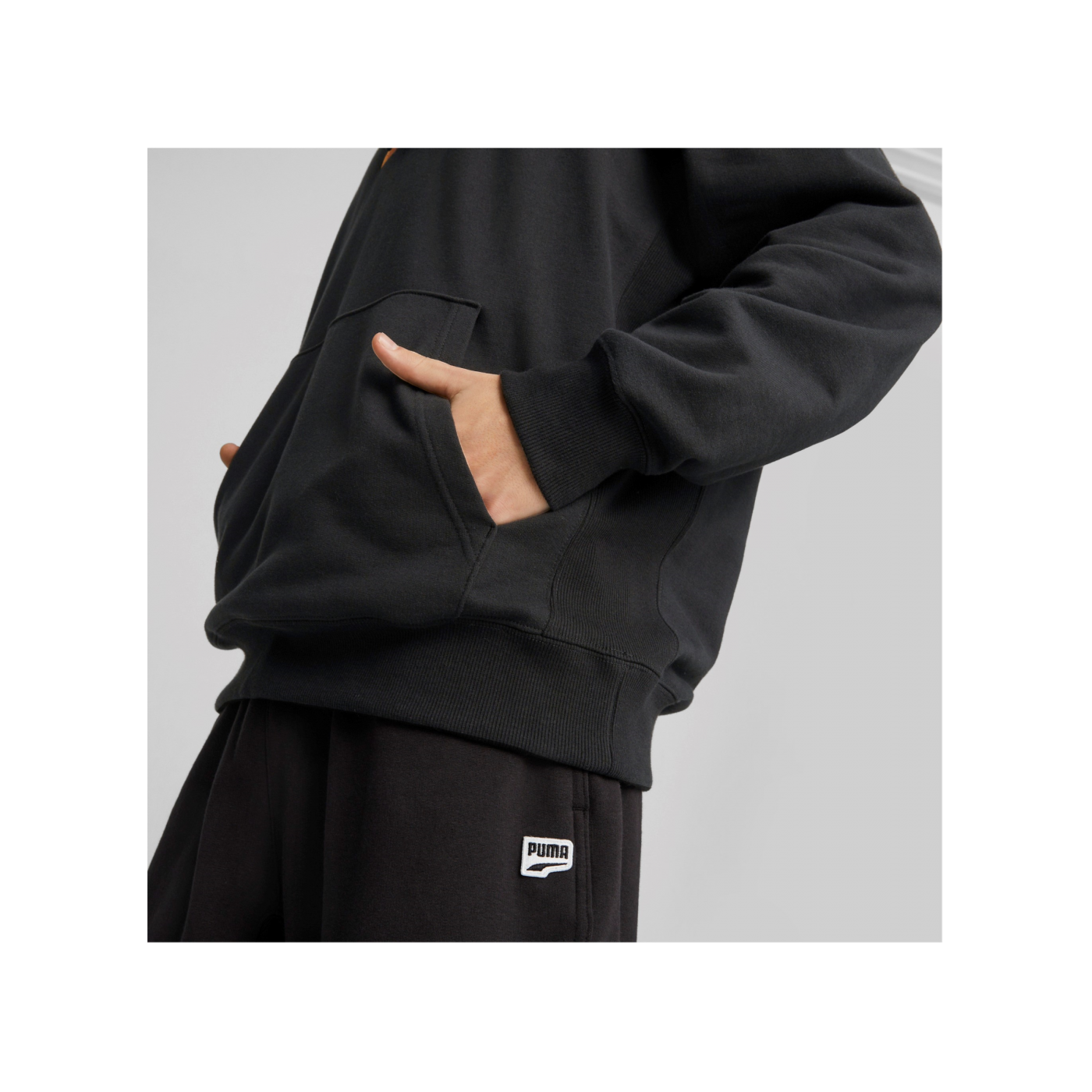 PUMA DOWNTOWN Logo Hoody Schwarz F01