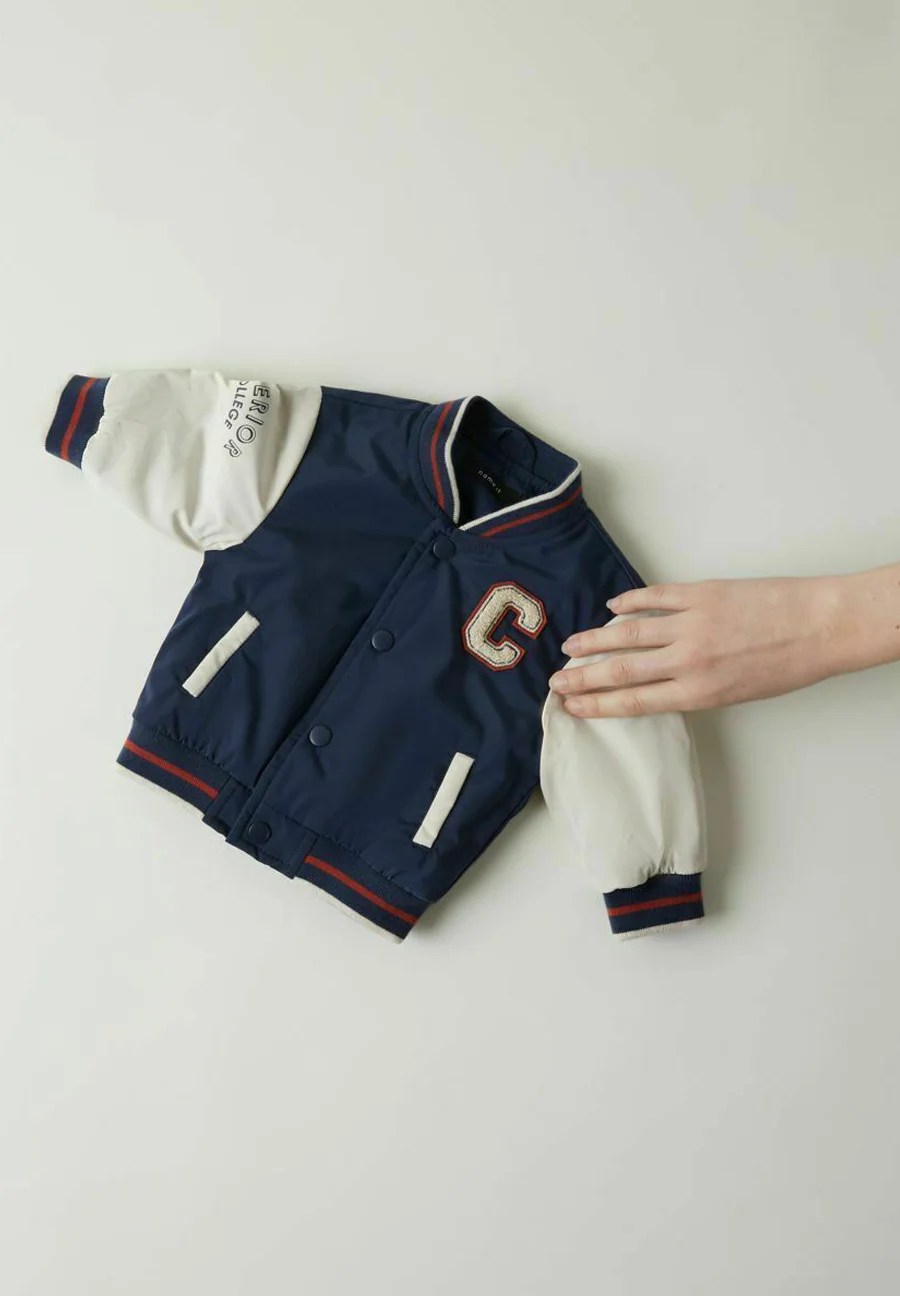 Chaqueta bomber con nombre