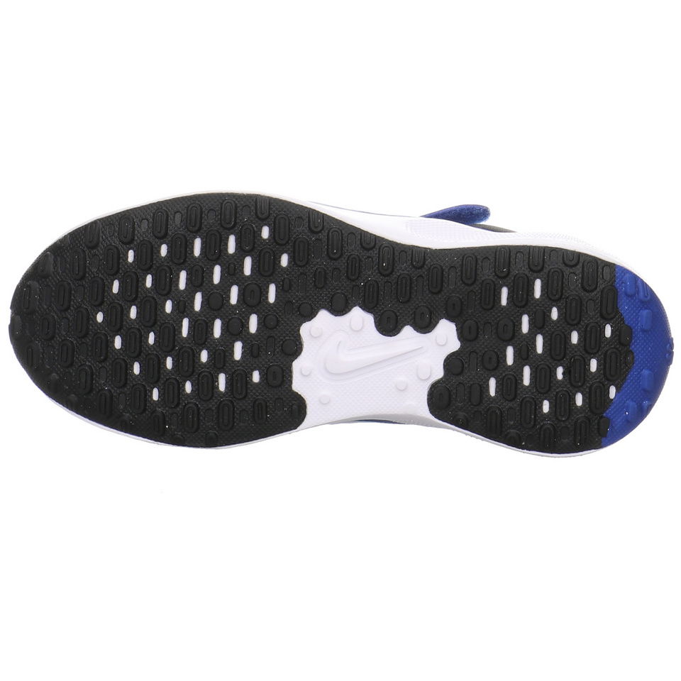 Nike Revolution 7 Sneaker