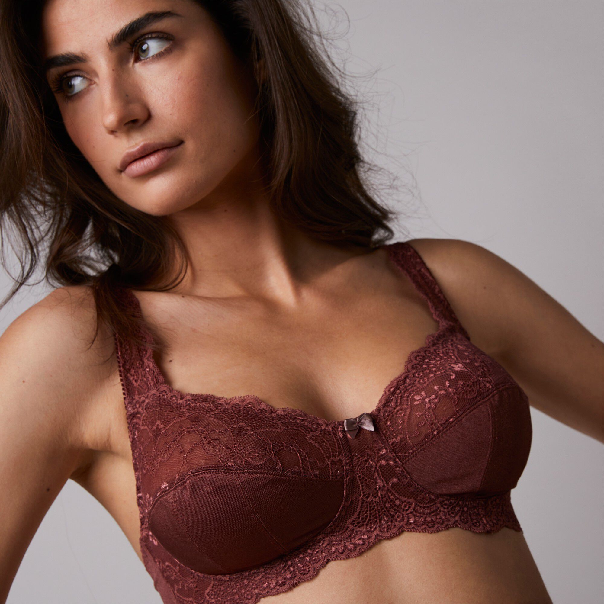 Soutien-gorge maille satinée et dentelle Salford sans armatures