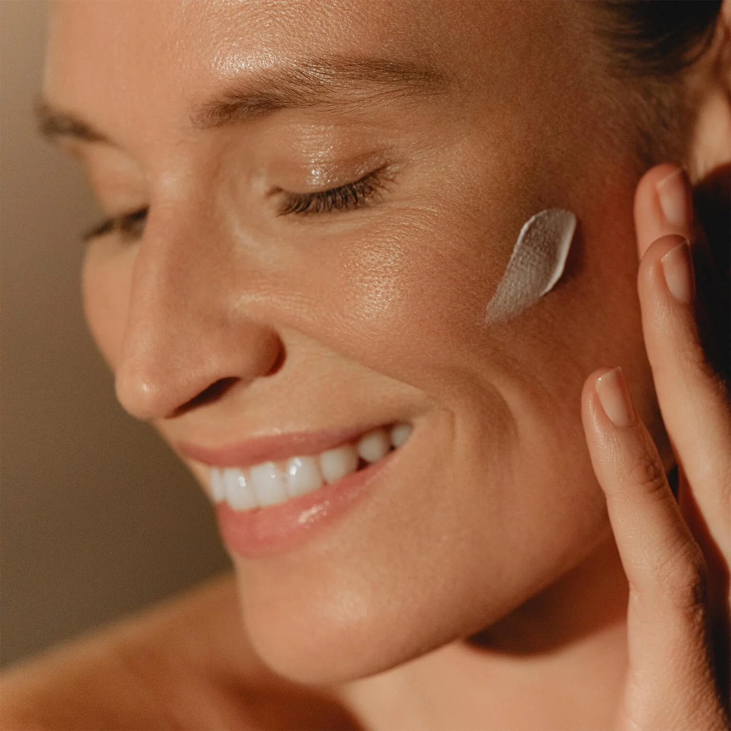 Solari Soin Solaire Anti-Âge SPF30 - krema za sončenje za obraz z visoko zaščito.