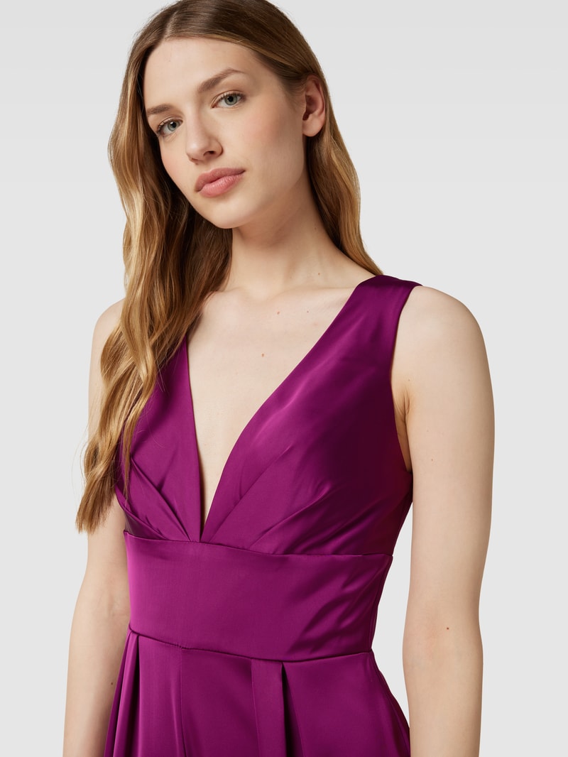 Jumpsuit mit V-Ausschnitt in fuchsia