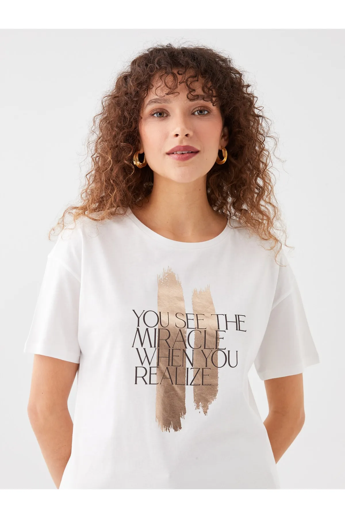 LC Waikiki  Bedrucktes, kurzärmliges Damen-T-Shirt mit Rundhalsausschnitt