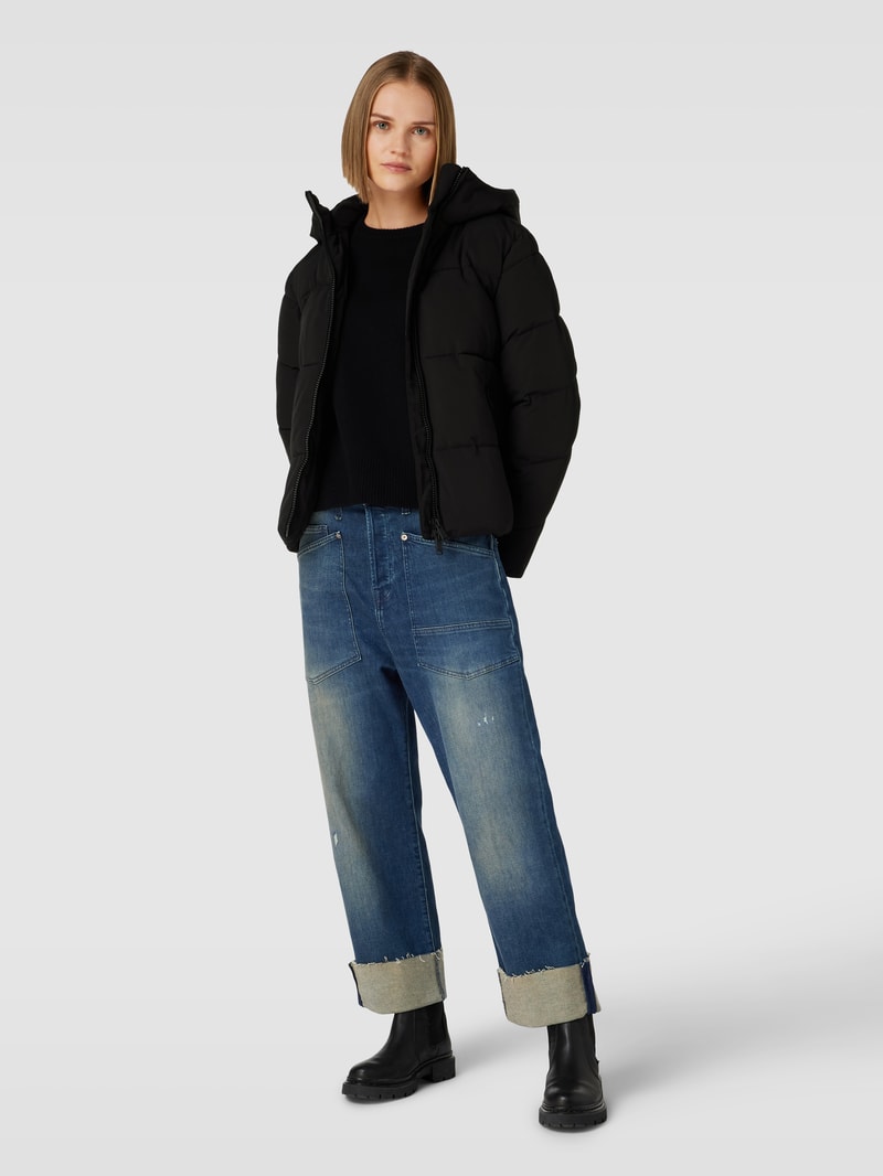 Steppjacke mit Kapuze in schwarz