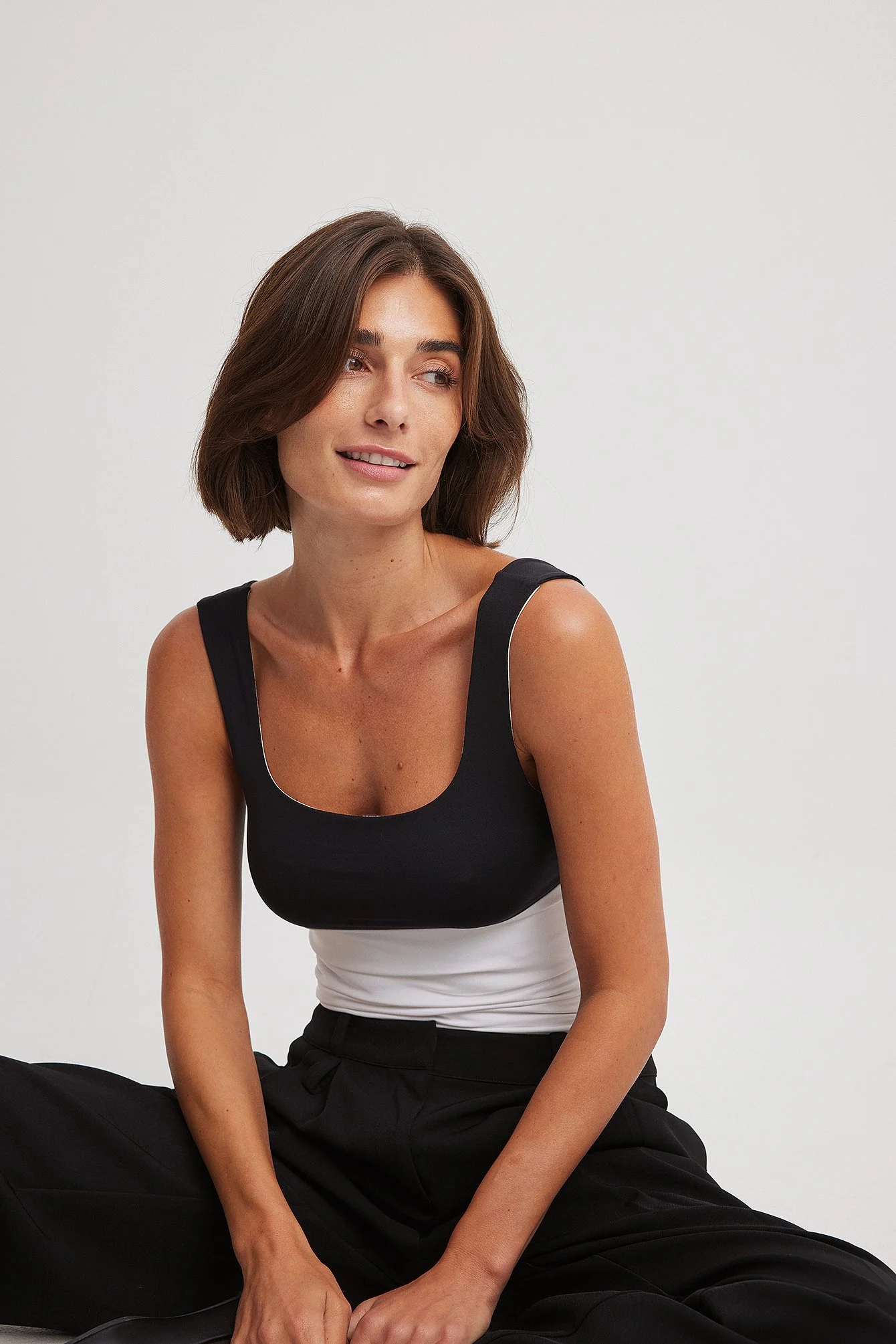 Singlet mit Kontrastdetail