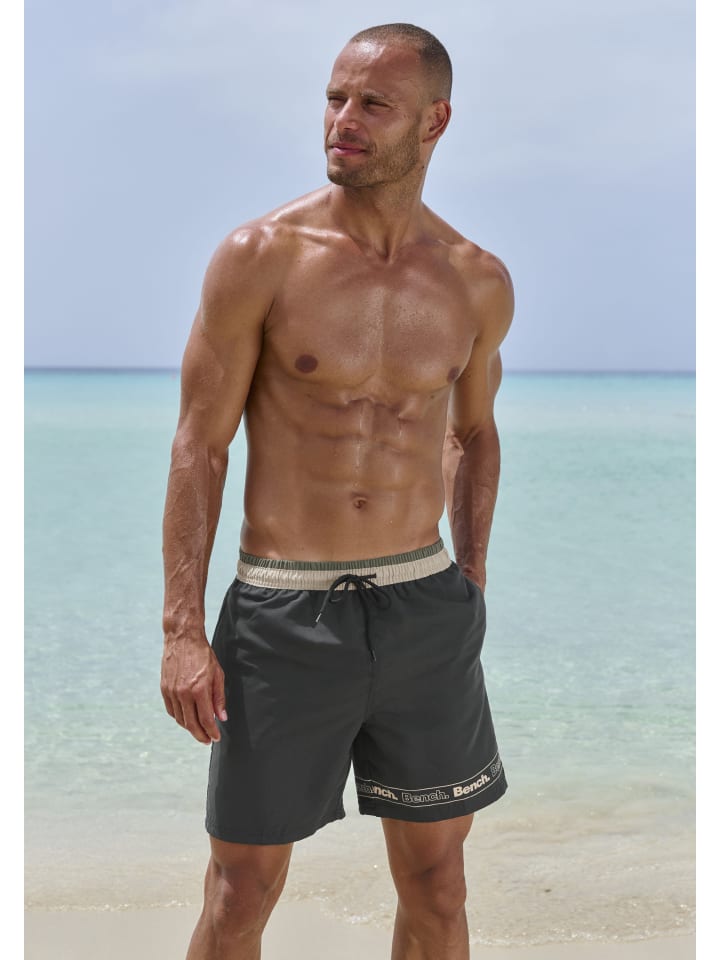 Bench Badeshorts in schwarz günstig kaufen