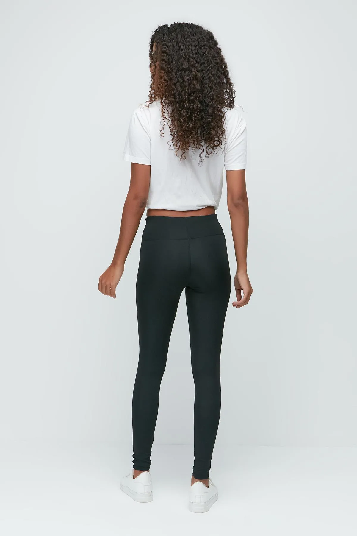 C&City  Lange Sportleggings mit hohem elastischem Bund 9401 Schwarz