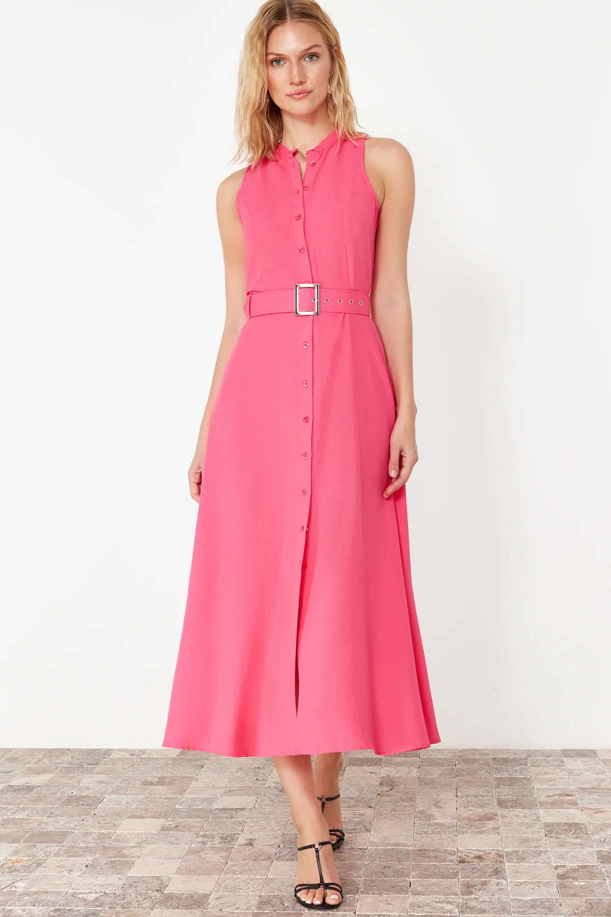 Trendyol Collection  Rosa gewebtes Maxikleid TWOSS23EL01628