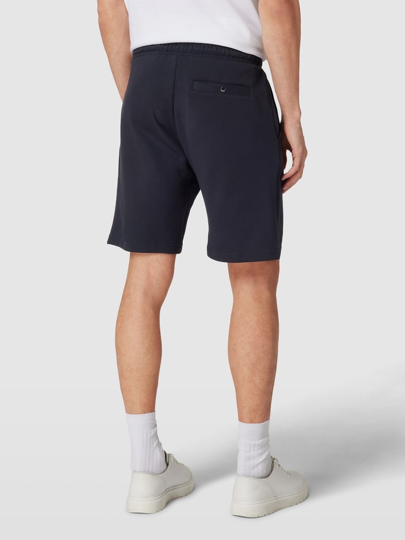 Shorts mit seitlichen Eingrifftaschen in marineblau