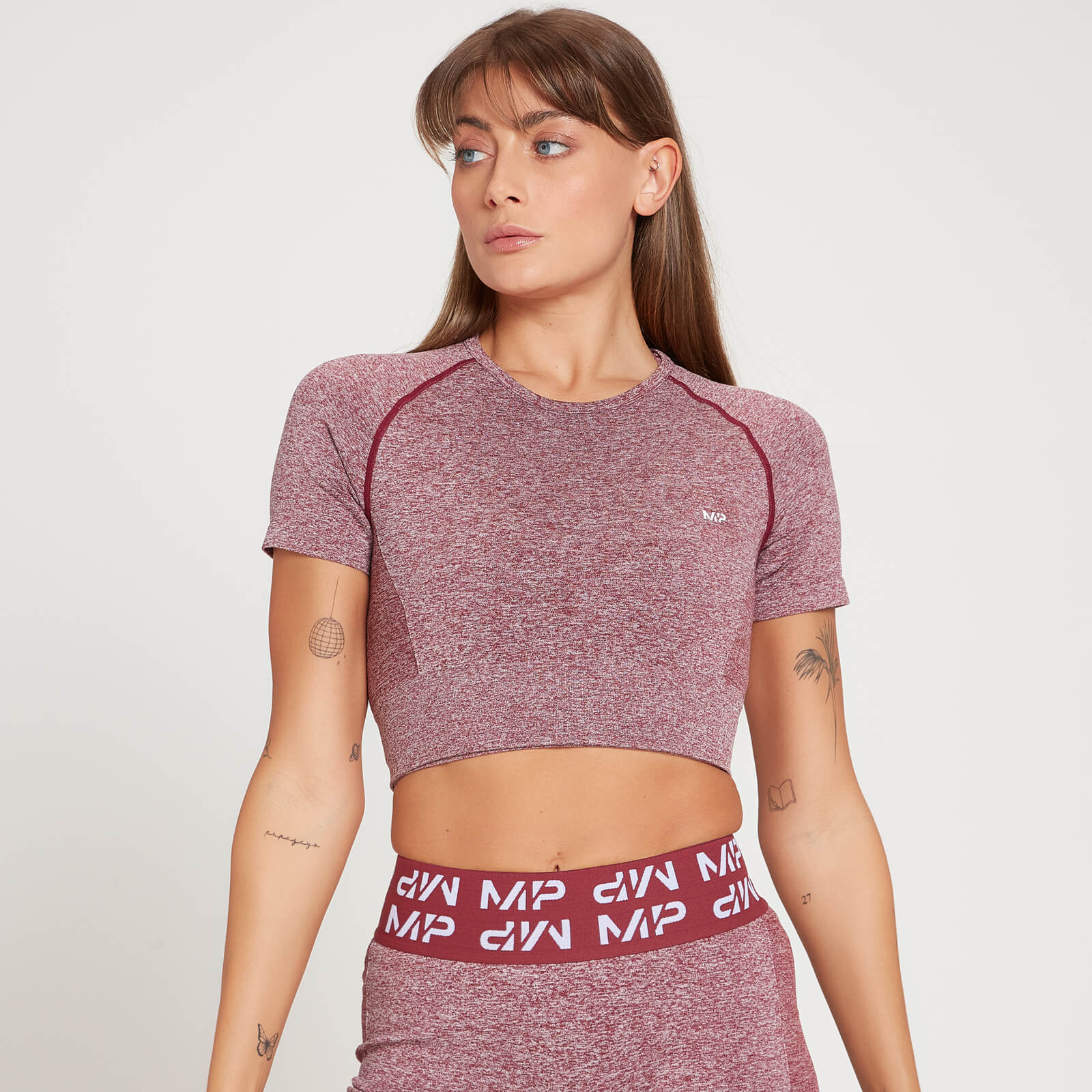 T-shirt court à manches courtes MP Curve pour femmes – Cerise noire