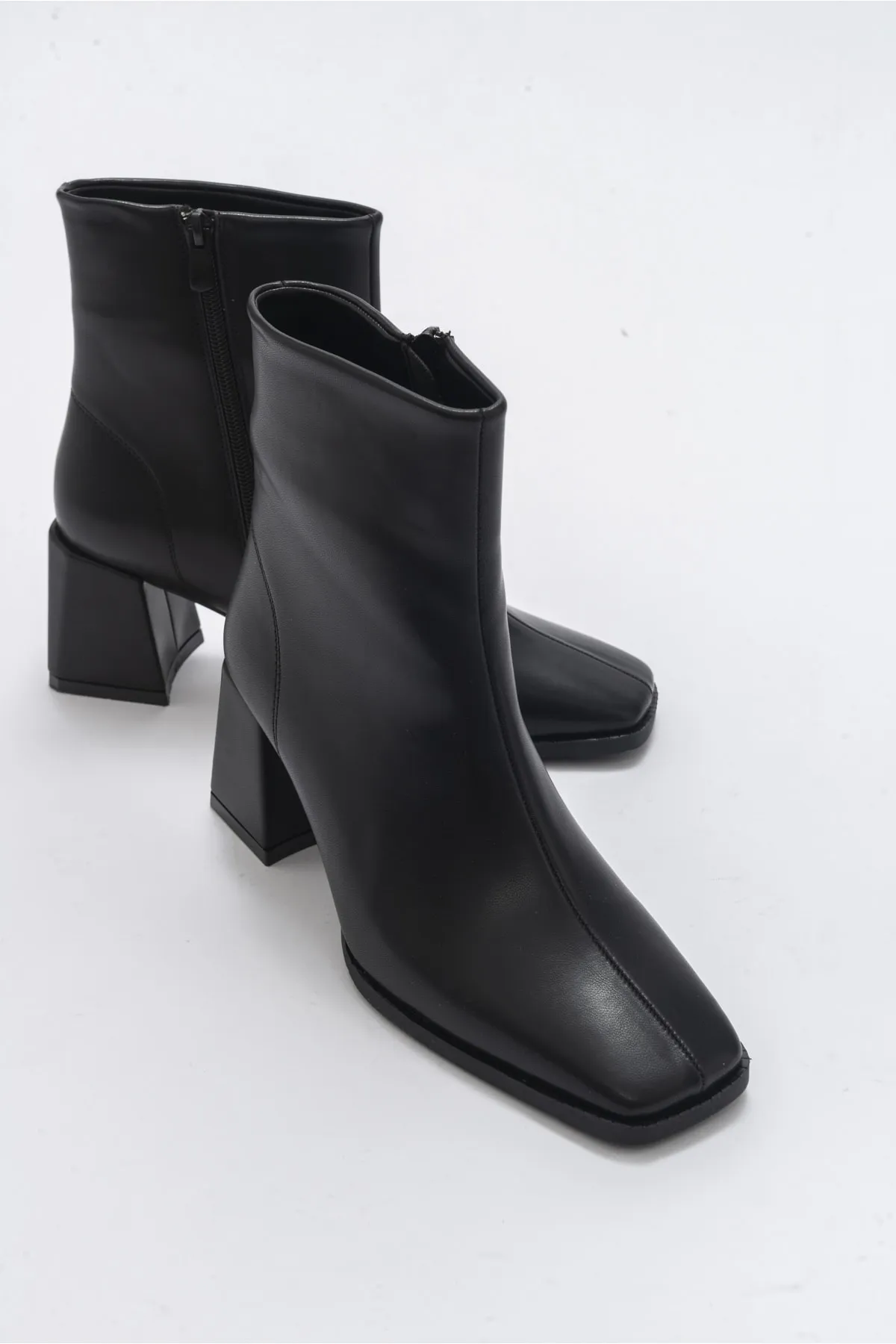 LuviShoes  Loren Black Skin Damenstiefel