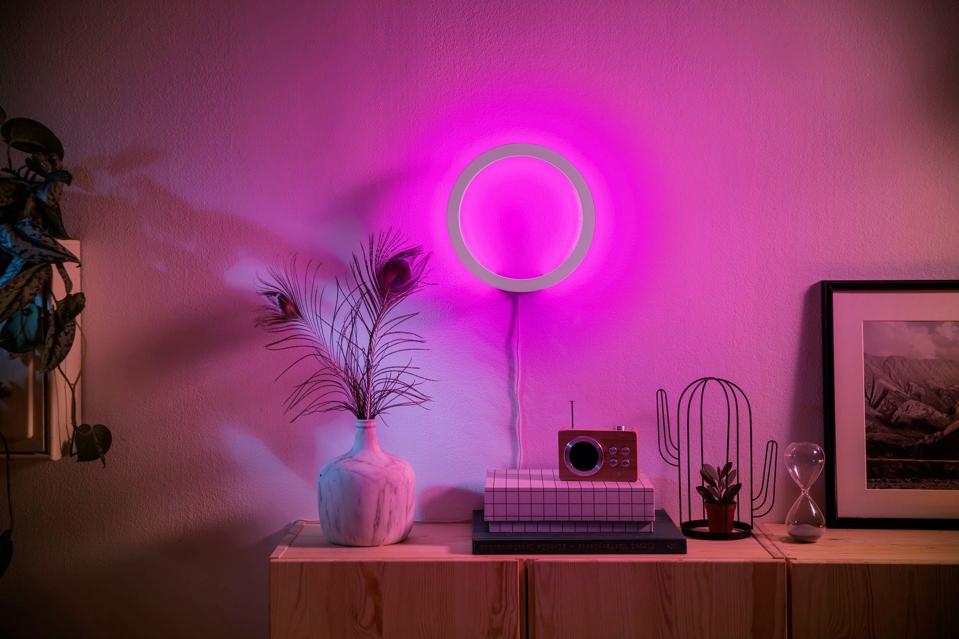 Philips Hue LED Wandleuchte Sana, Dimmfunktion, LED fest integriert, Farbwechsler