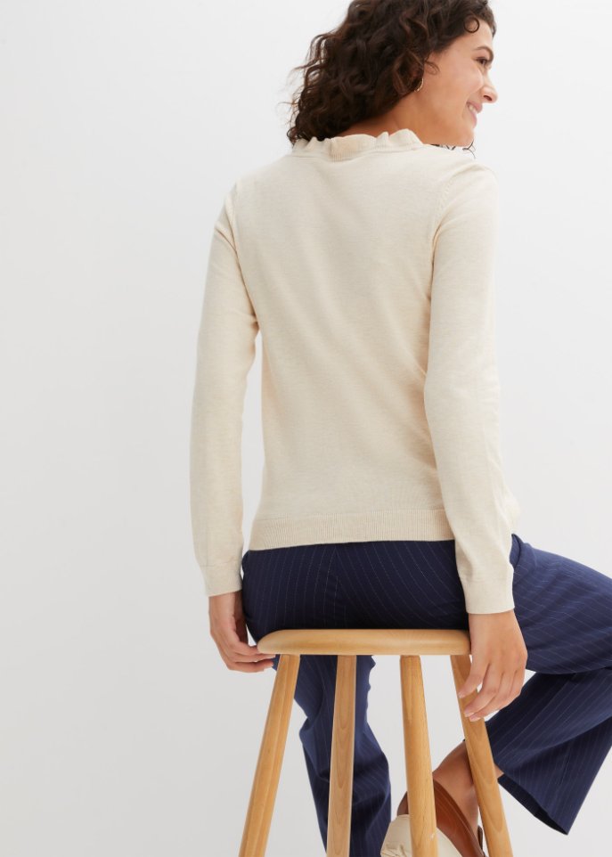 Strickjacke mit Rüschenkragen