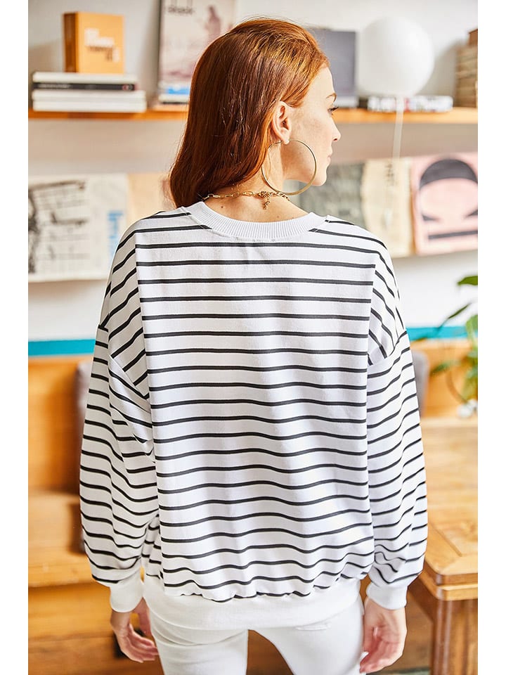 Olalook Sweatshirt in Schwarz günstig kaufen