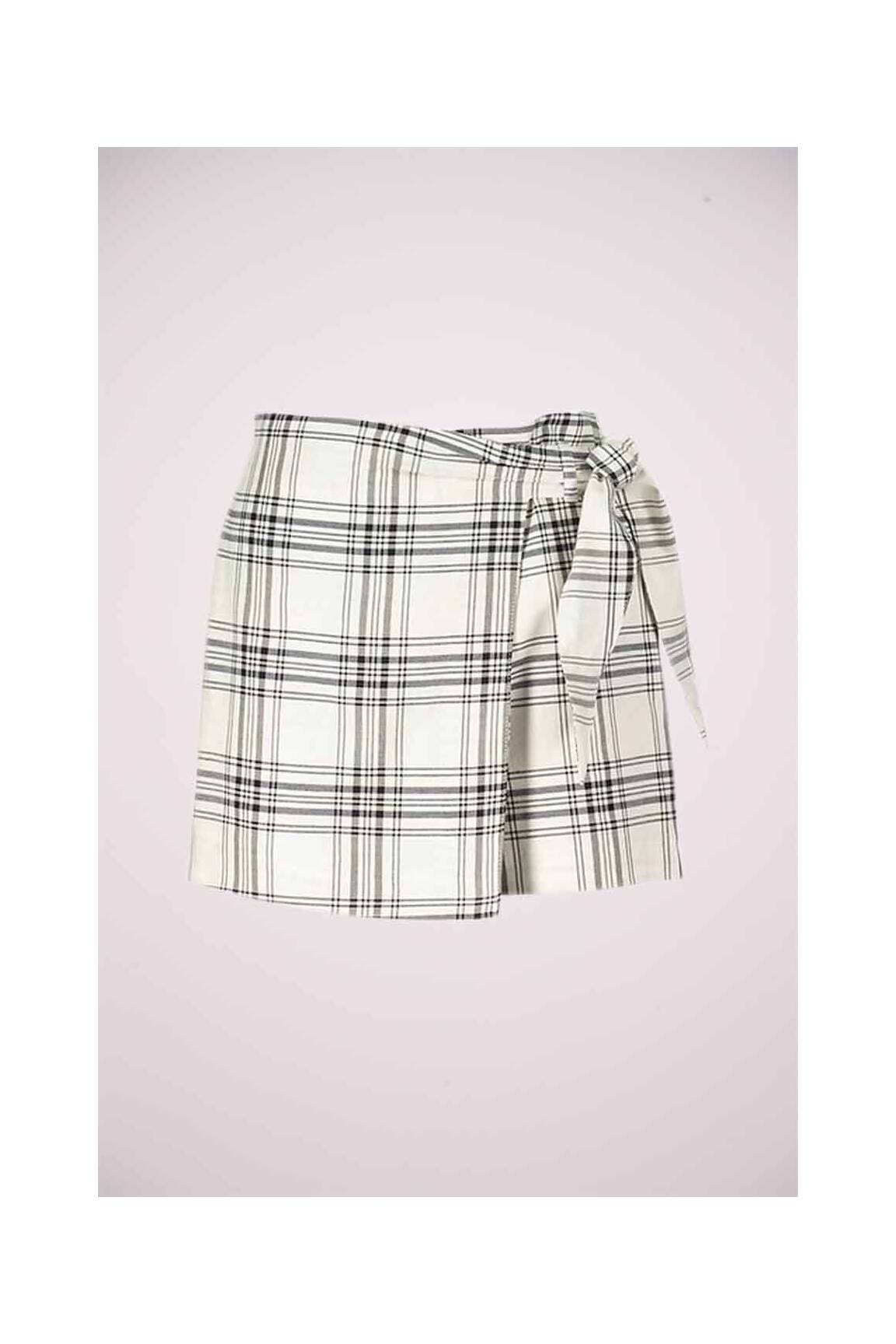 Tally Weijl Shorts 1 Femme couleur blanc