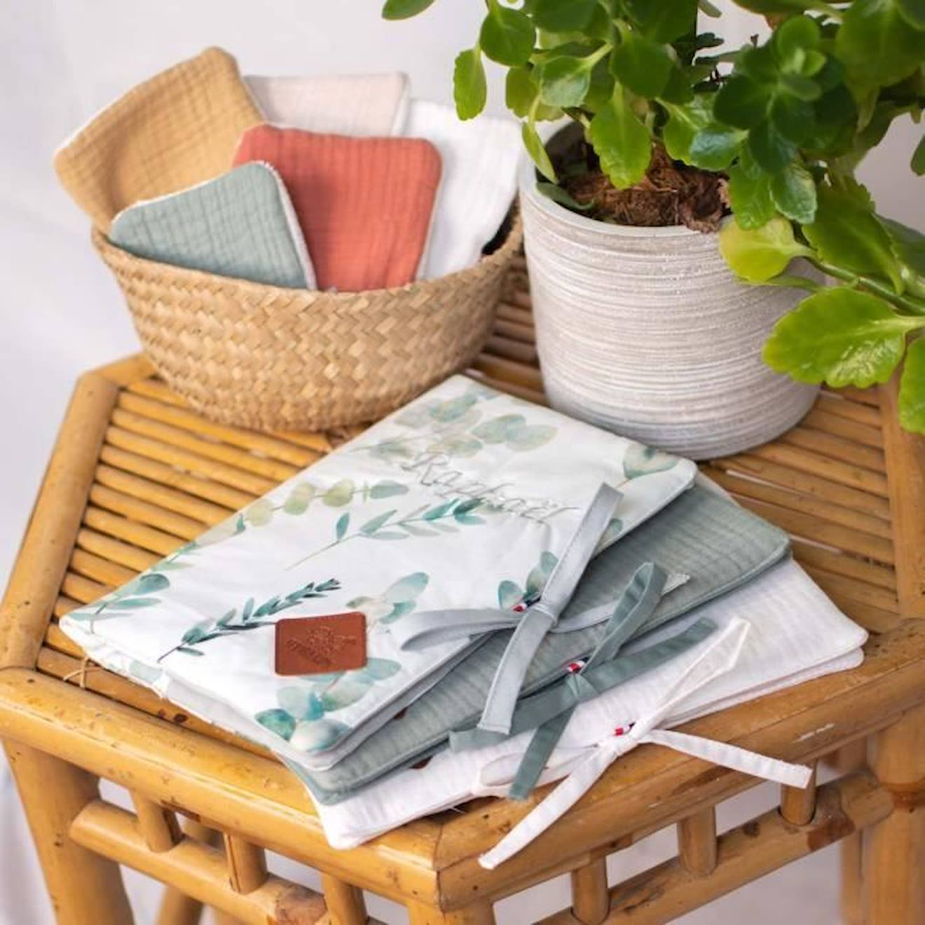 Protége carnet de santé bébé en coton
