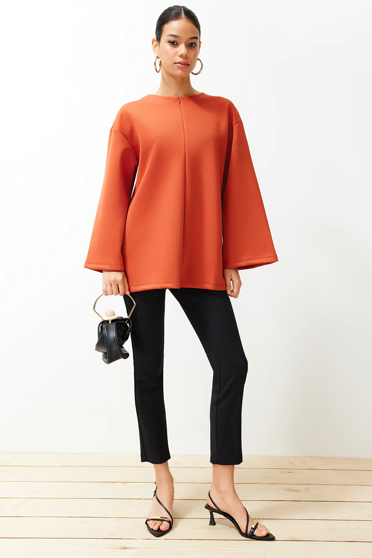 Trendyol Modest  Kachelförmiger Frontreißverschluss, detailliertes, stilvolles Taucher-/Scuba-Strick-Sweatshirt TCTSS24UK00032
